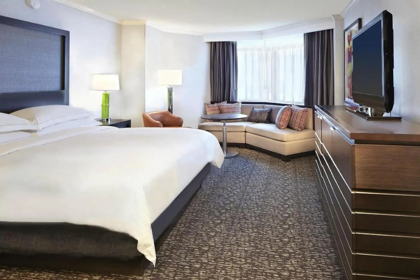 Bedroom, Bed in Hilton Minneapolis-St Paul Airport