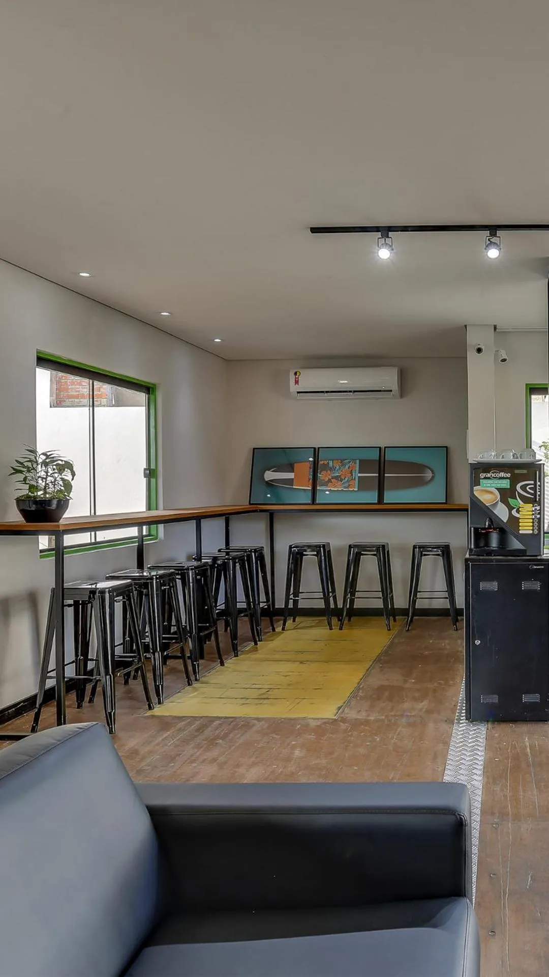 Communal lounge/ TV room in Innbox - Canasvieiras