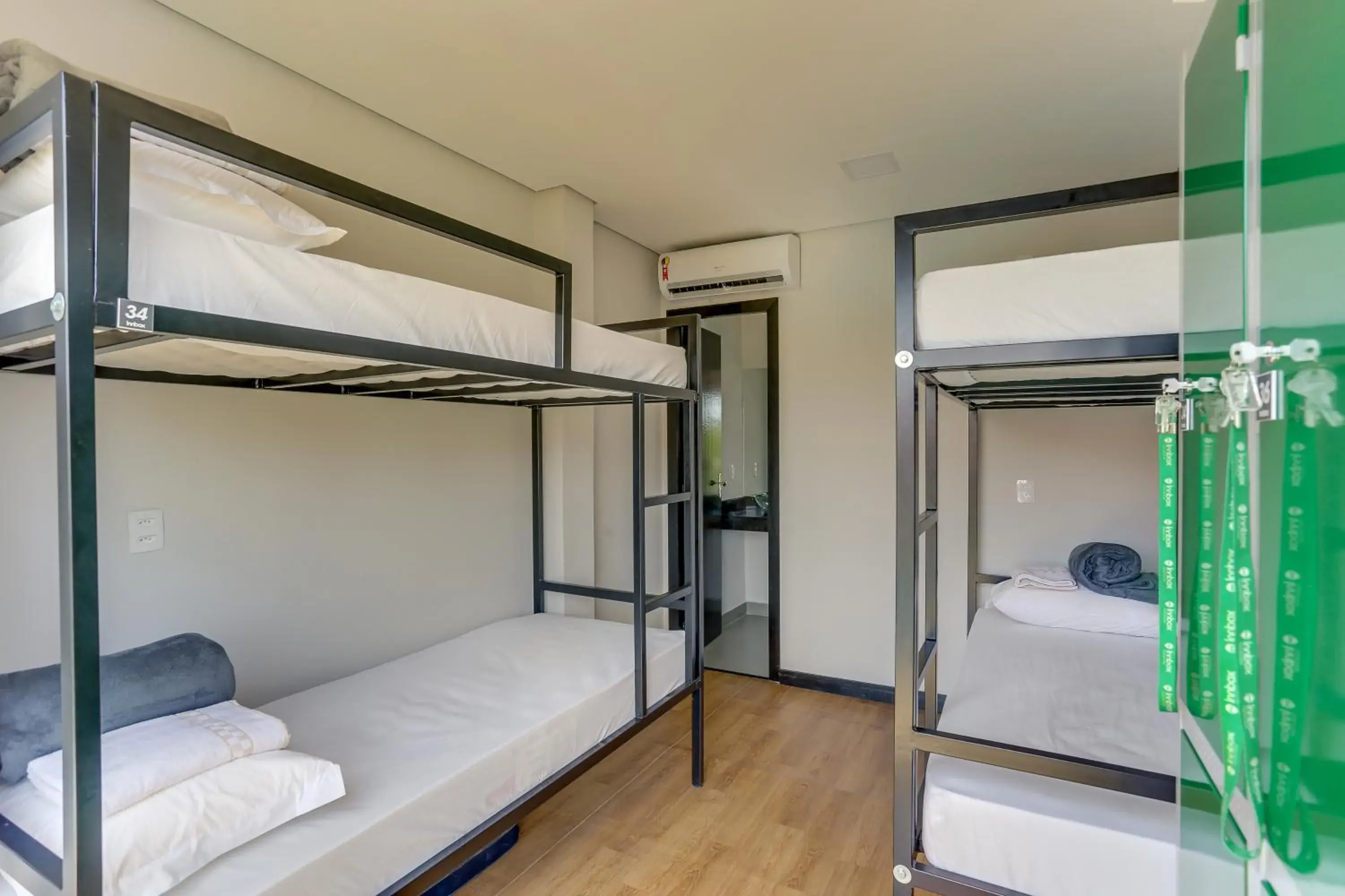 Bed in 4-Bed Mixed Dormitory Room in Innbox - Canasvieiras Bed in 4-Bed Mixed Dormitory Room in Innbox - Canasvieiras