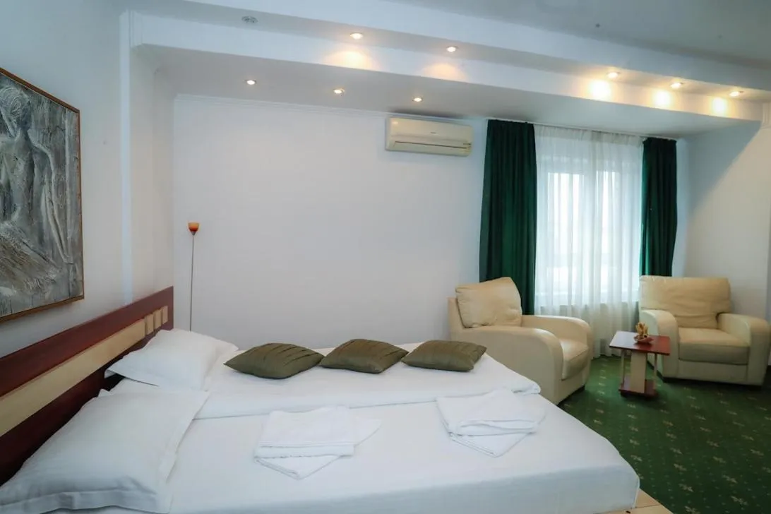 Photo of the whole room, Bed in Hotel Pami