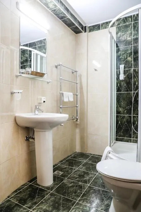 Bathroom in Hotel Pami