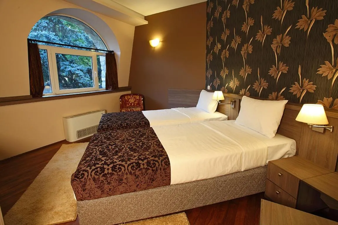 Bed in Hotel Šator
