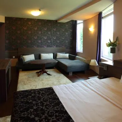 Bed in Hotel Šator