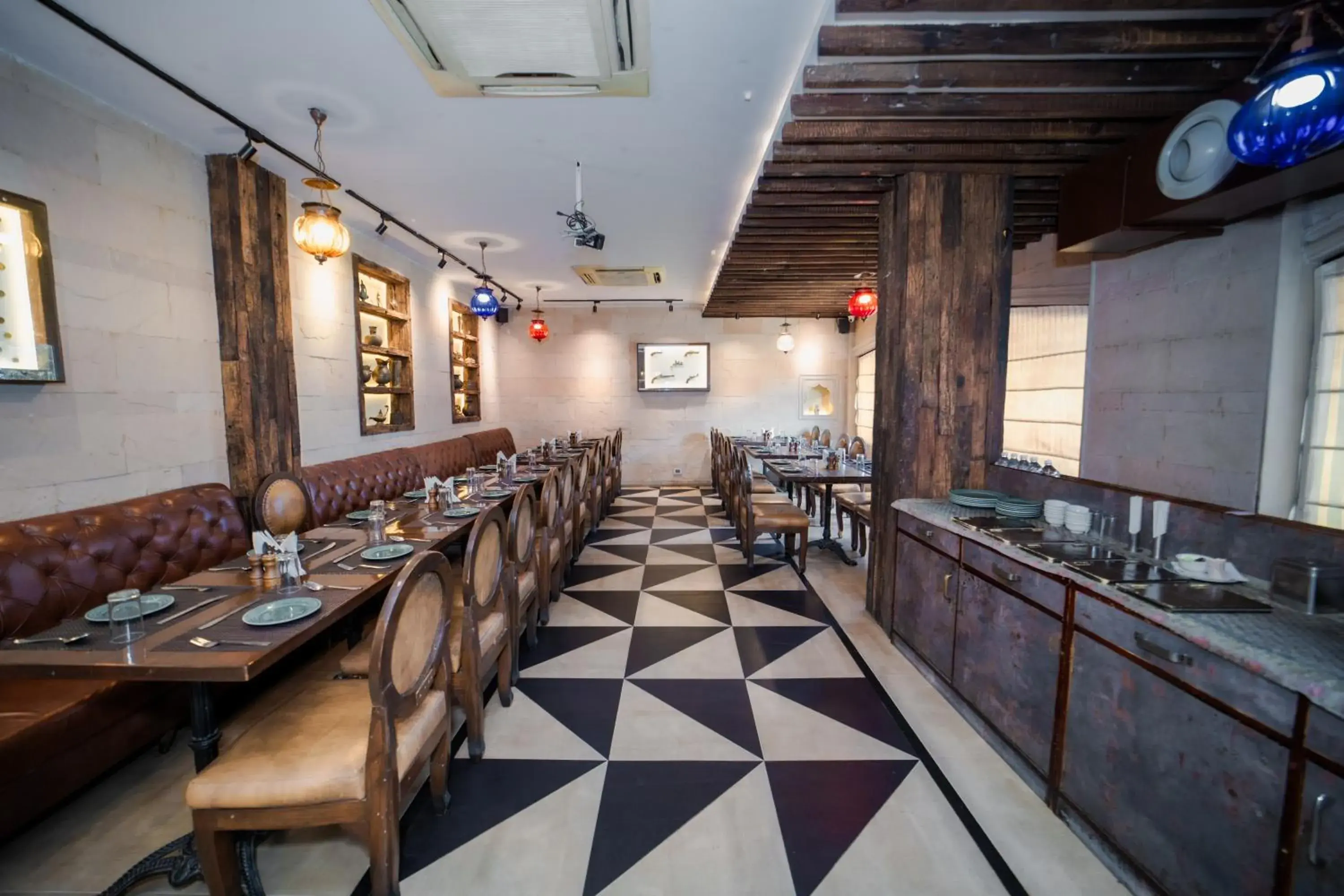 Restaurant/places to eat in New Hotel Broadway Restaurant/places to eat in New Hotel Broadway