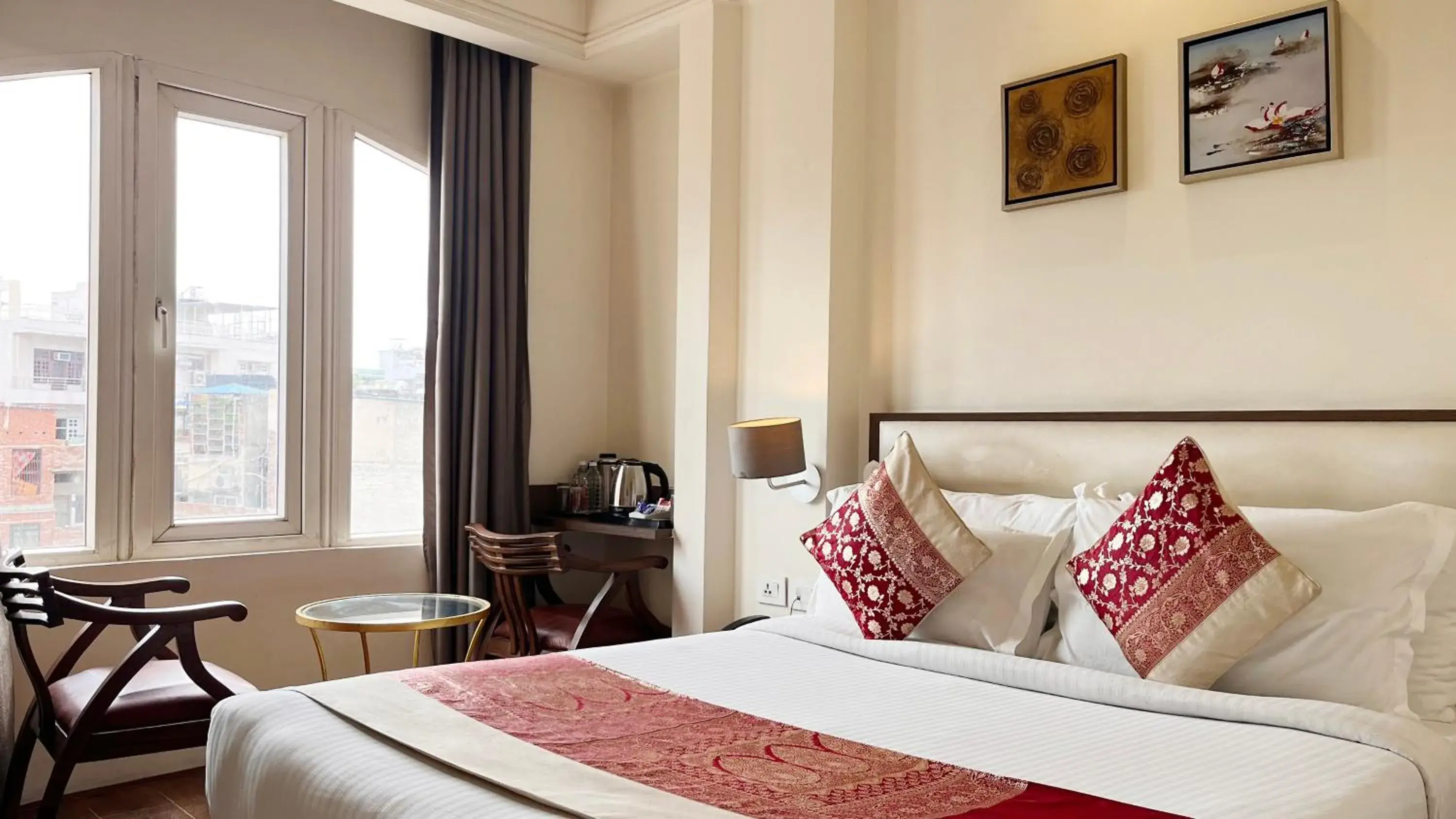 View (from property/room), Bed in New Hotel Broadway View (from property/room), Bed in New Hotel Broadway