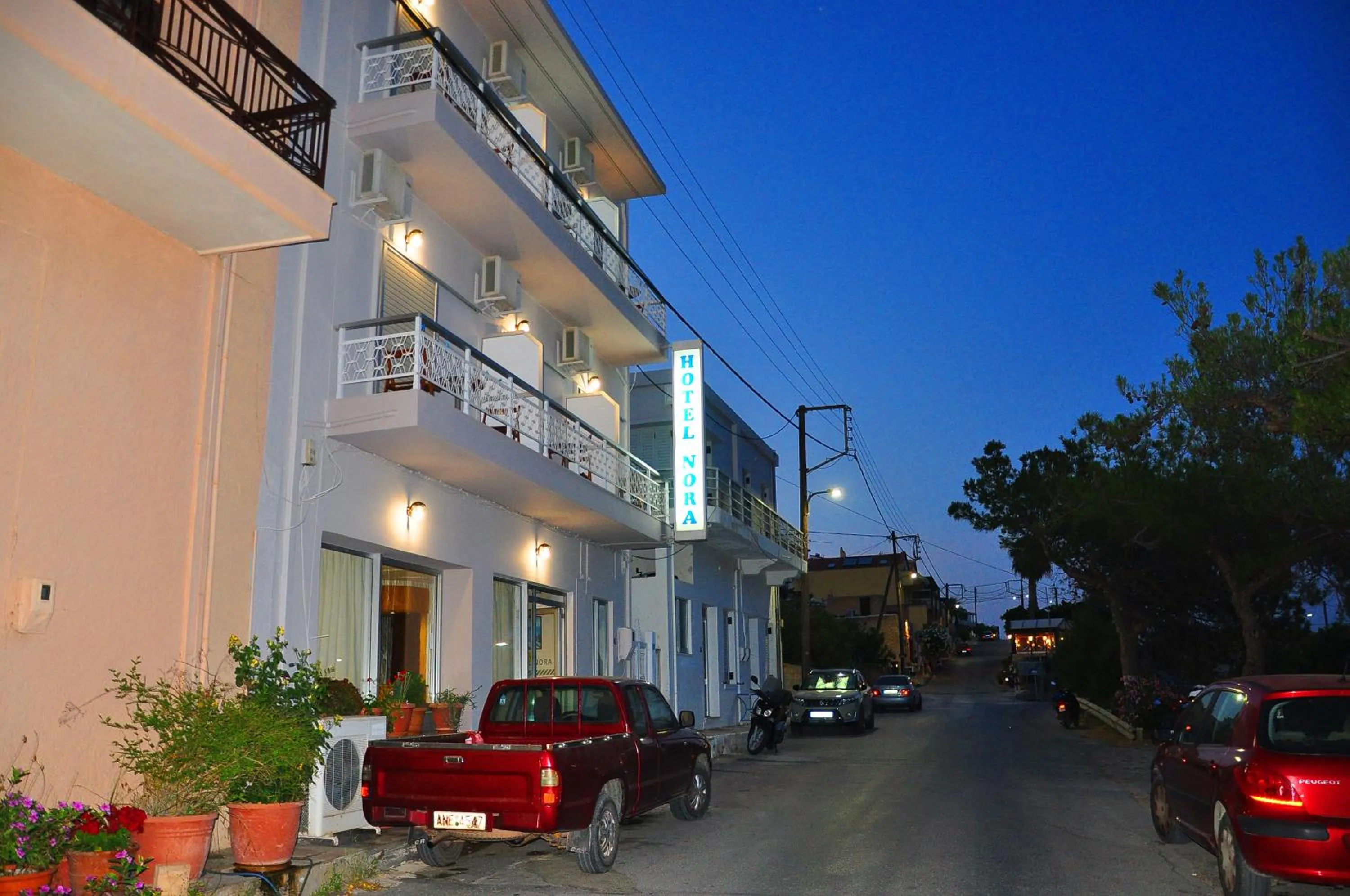 Nora Hotel
