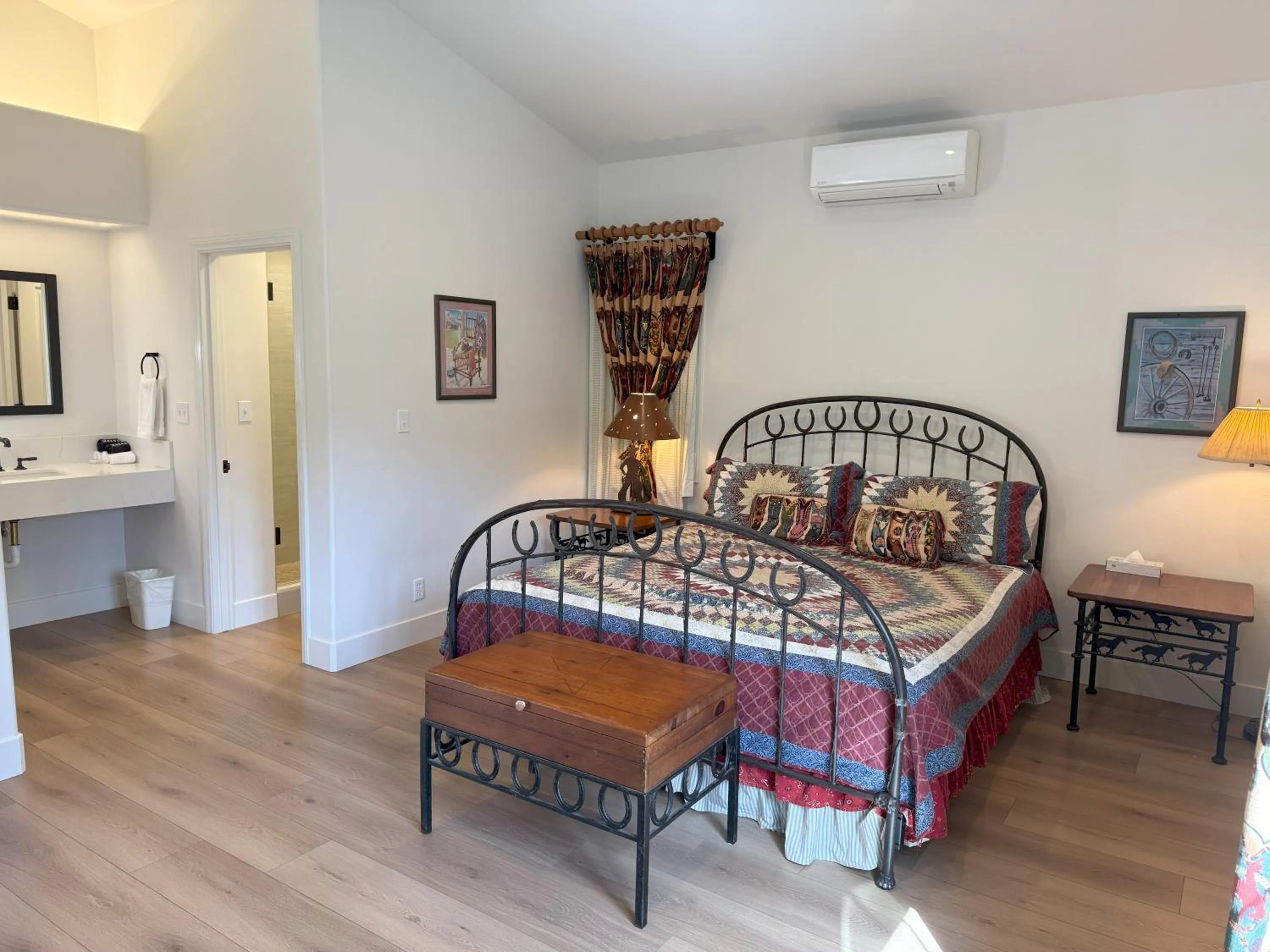 Bedroom, Bed in Circle Bar B Guest Ranch