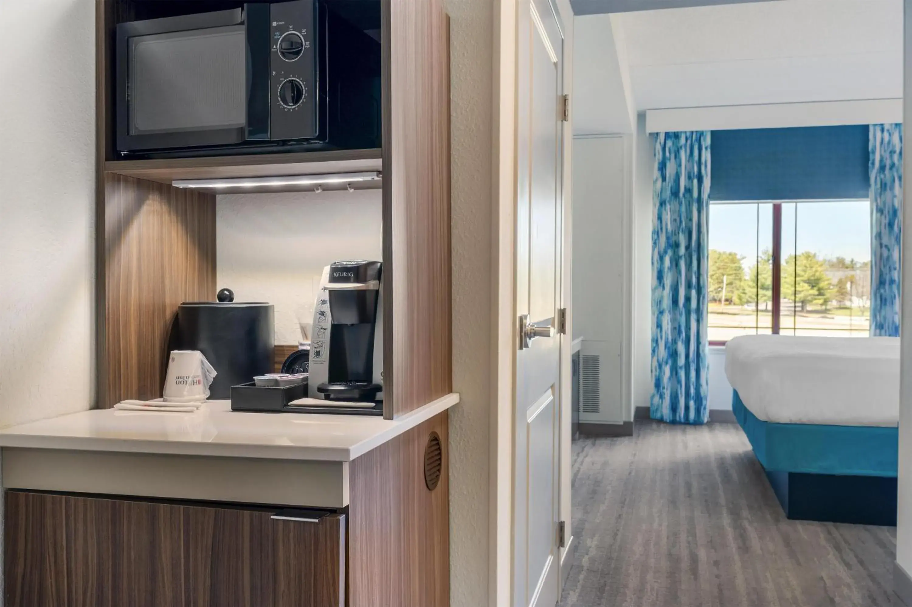 One-Bedroom King Suite with Twin Sofa Bed in Hilton Garden Inn Wisconsin Dells One-Bedroom King Suite with Twin Sofa Bed in Hilton Garden Inn Wisconsin Dells