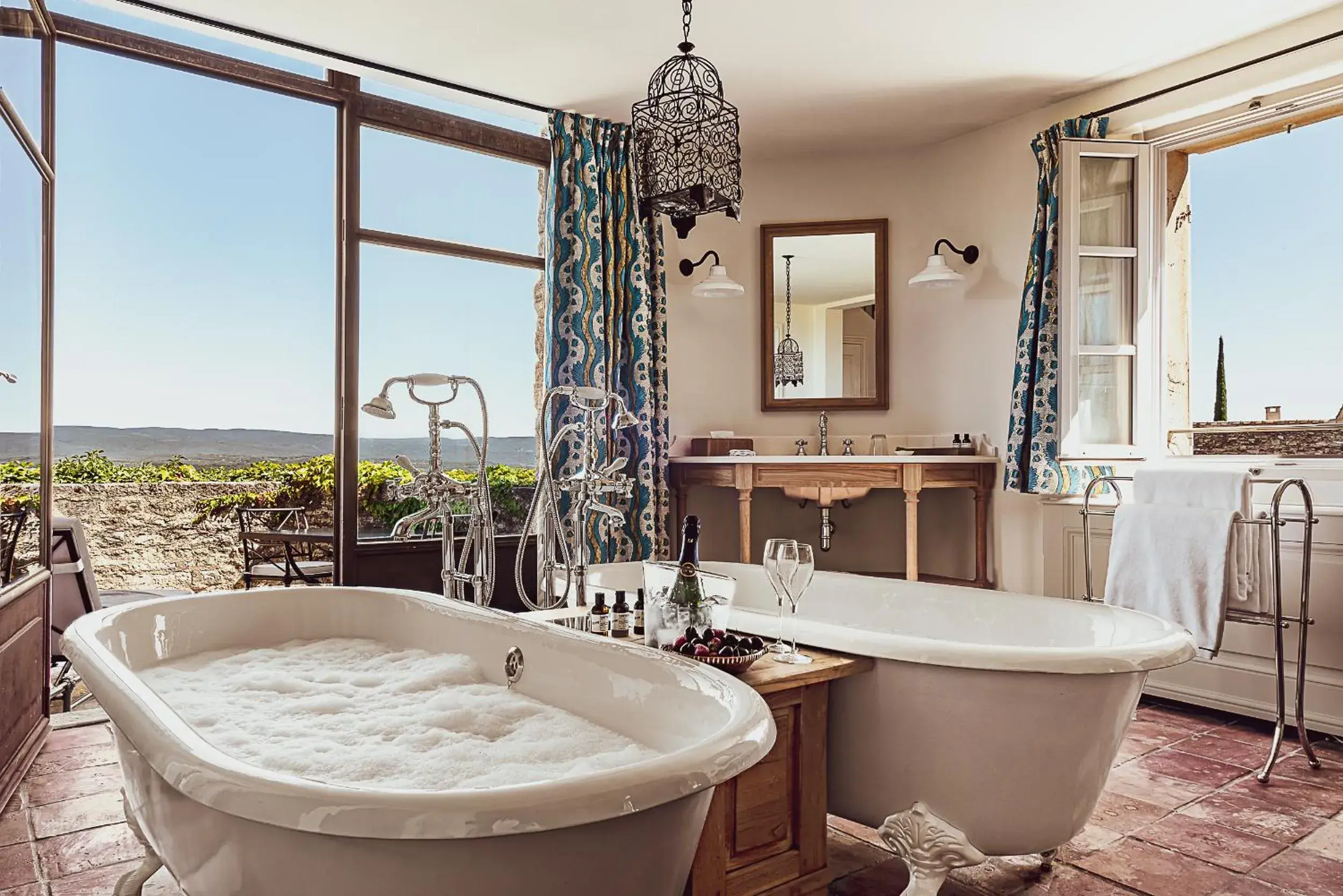 Signature Ventoux Suite in Hotel Crillon le Brave Signature Ventoux Suite in Hotel Crillon le Brave