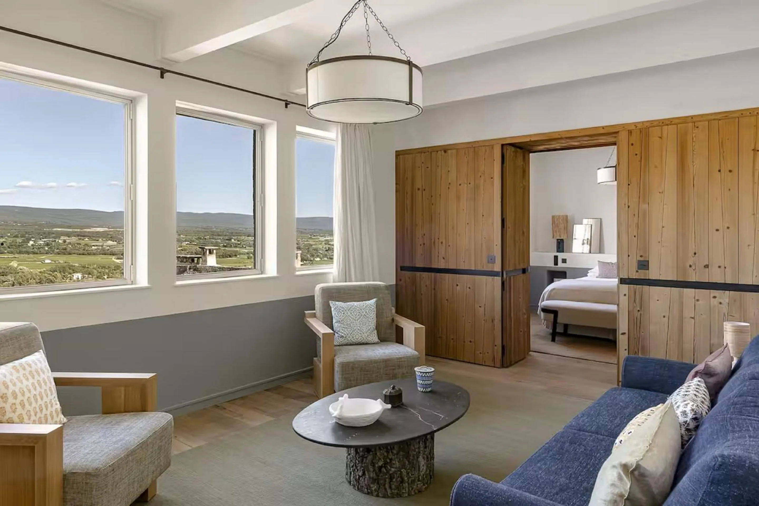 Living room, Bed in Hotel Crillon le Brave