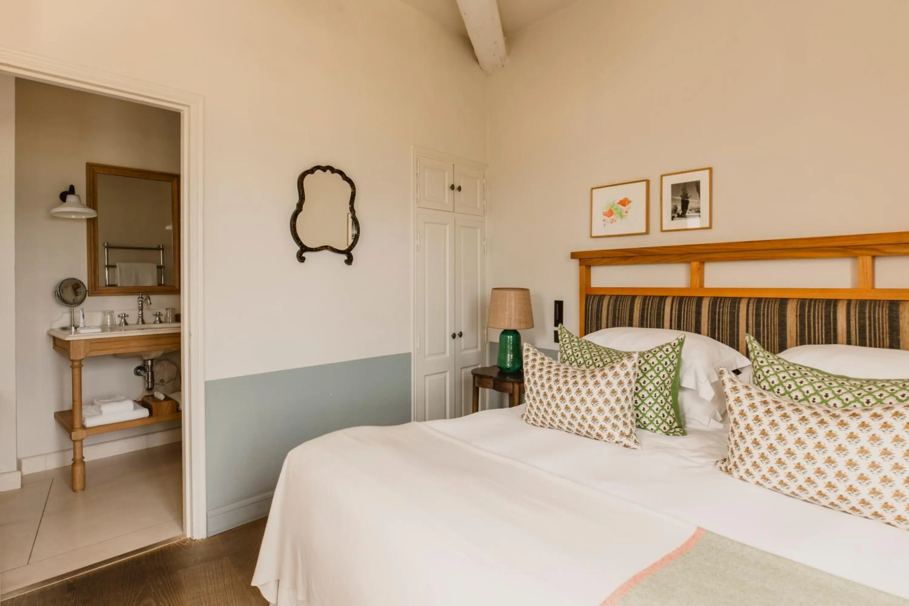 Bedroom, Bed in Hotel Crillon le Brave