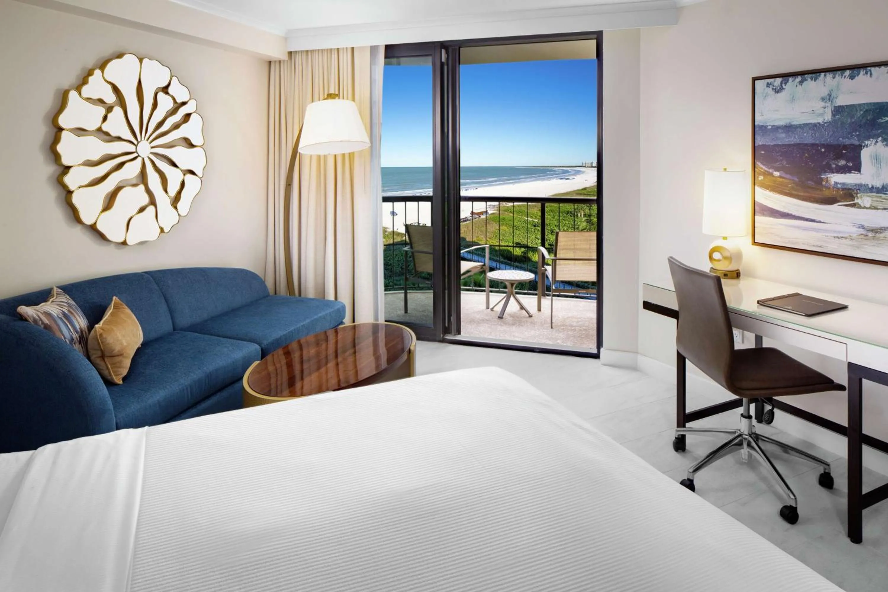 Bedroom, Bed in Hilton Marco Island Beach Resort and Spa