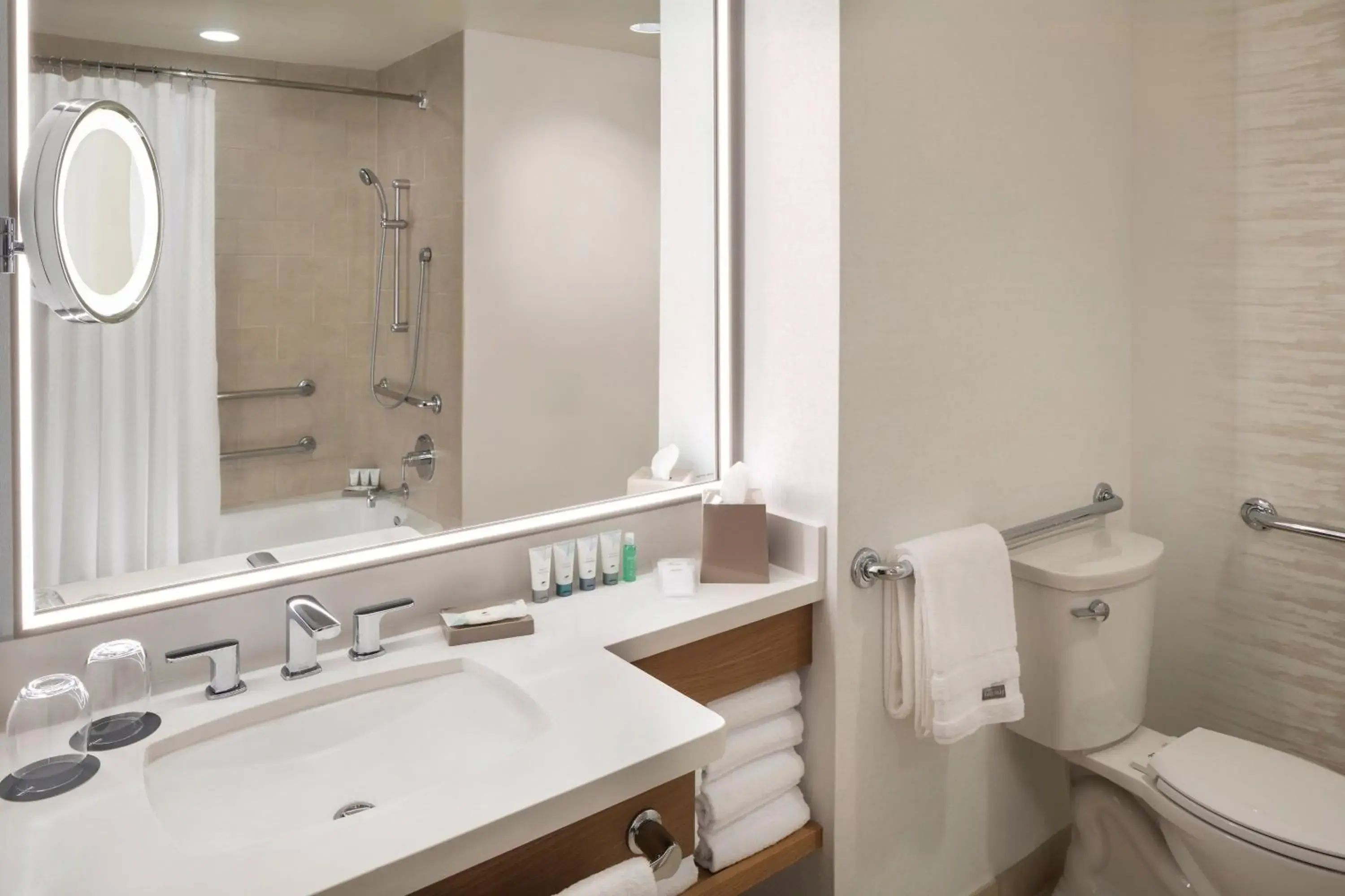 Traditional, Guest room, 1 King, Limited view in The Westin Kierland Resort & Spa Traditional, Guest room, 1 King, Limited view in The Westin Kierland Resort & Spa