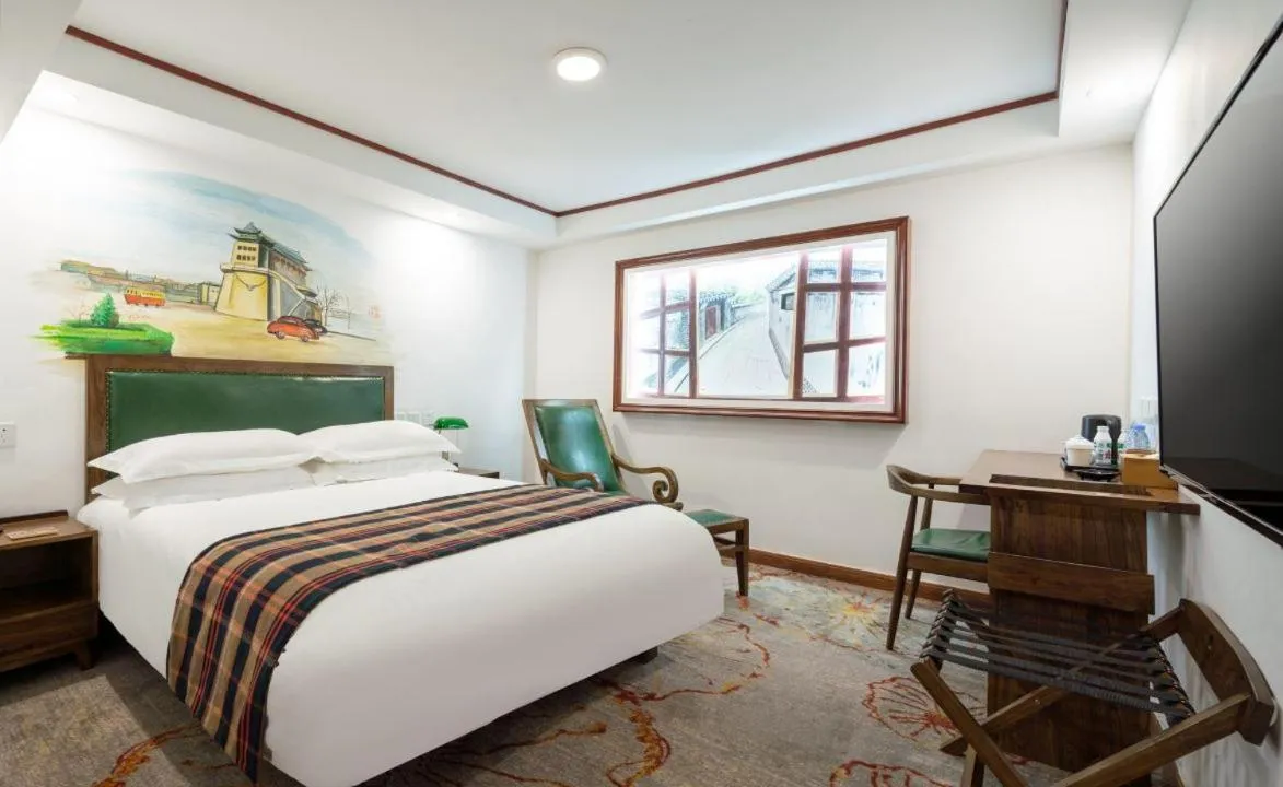 Bed in Nostalgia Hotel（Beijing Tiananmen Square）