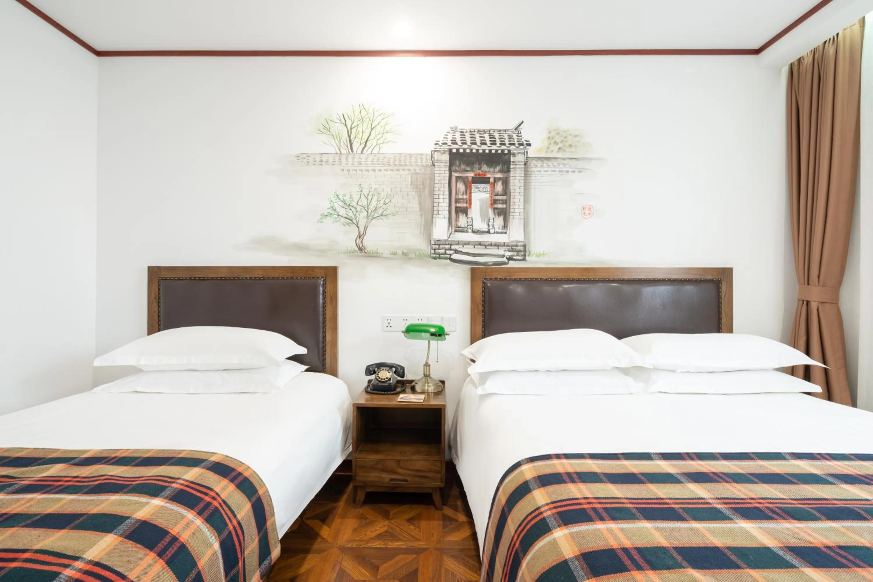 Bed in Nostalgia Hotel（Beijing Tiananmen Square）