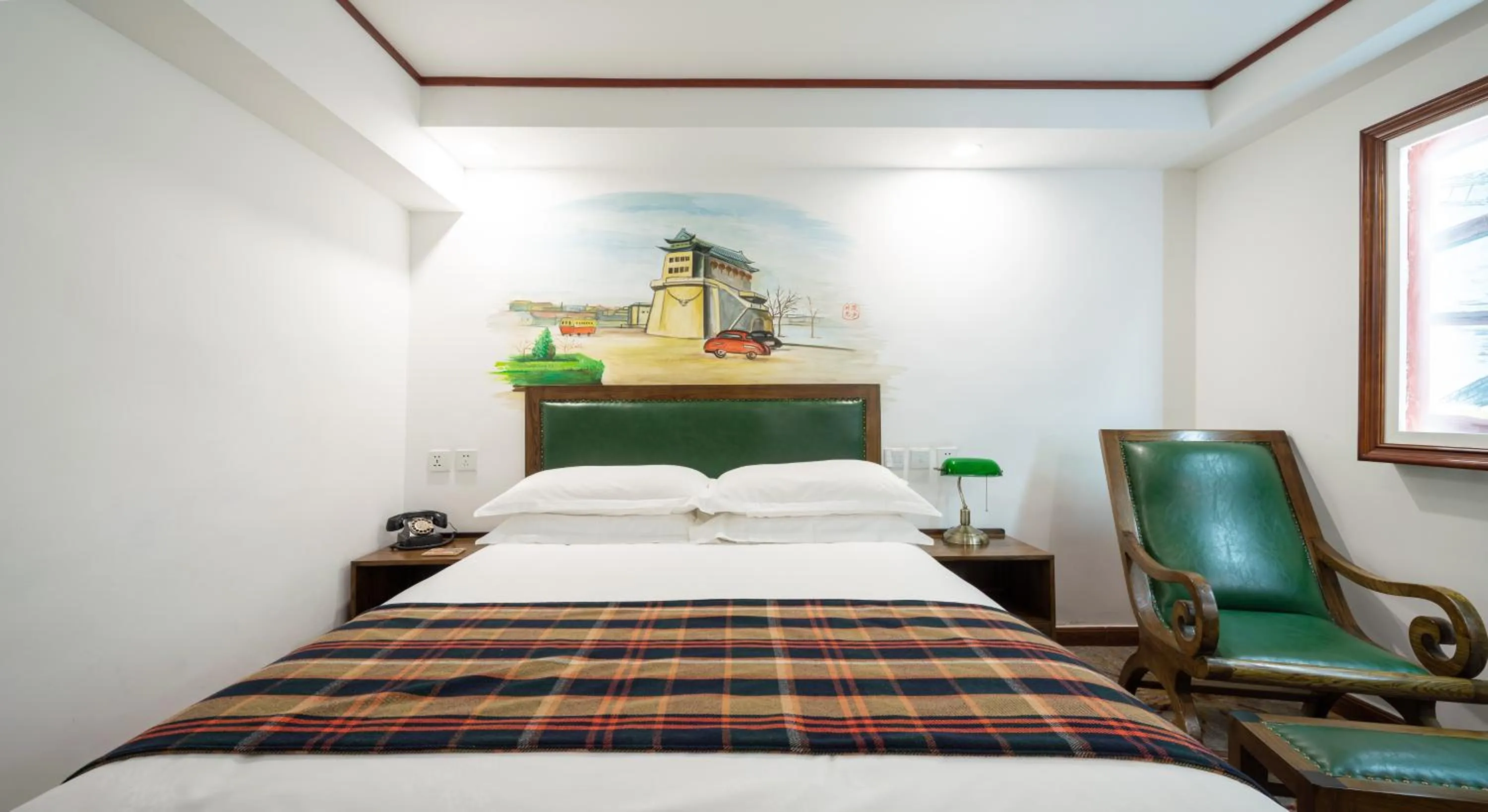 Bed in Nostalgia Hotel（Beijing Tiananmen Square）