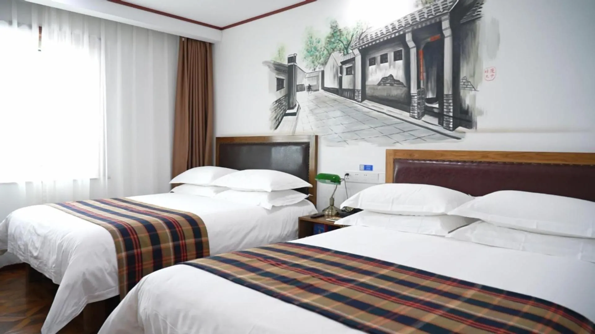 Bed in Nostalgia Hotel（Beijing Tiananmen Square）