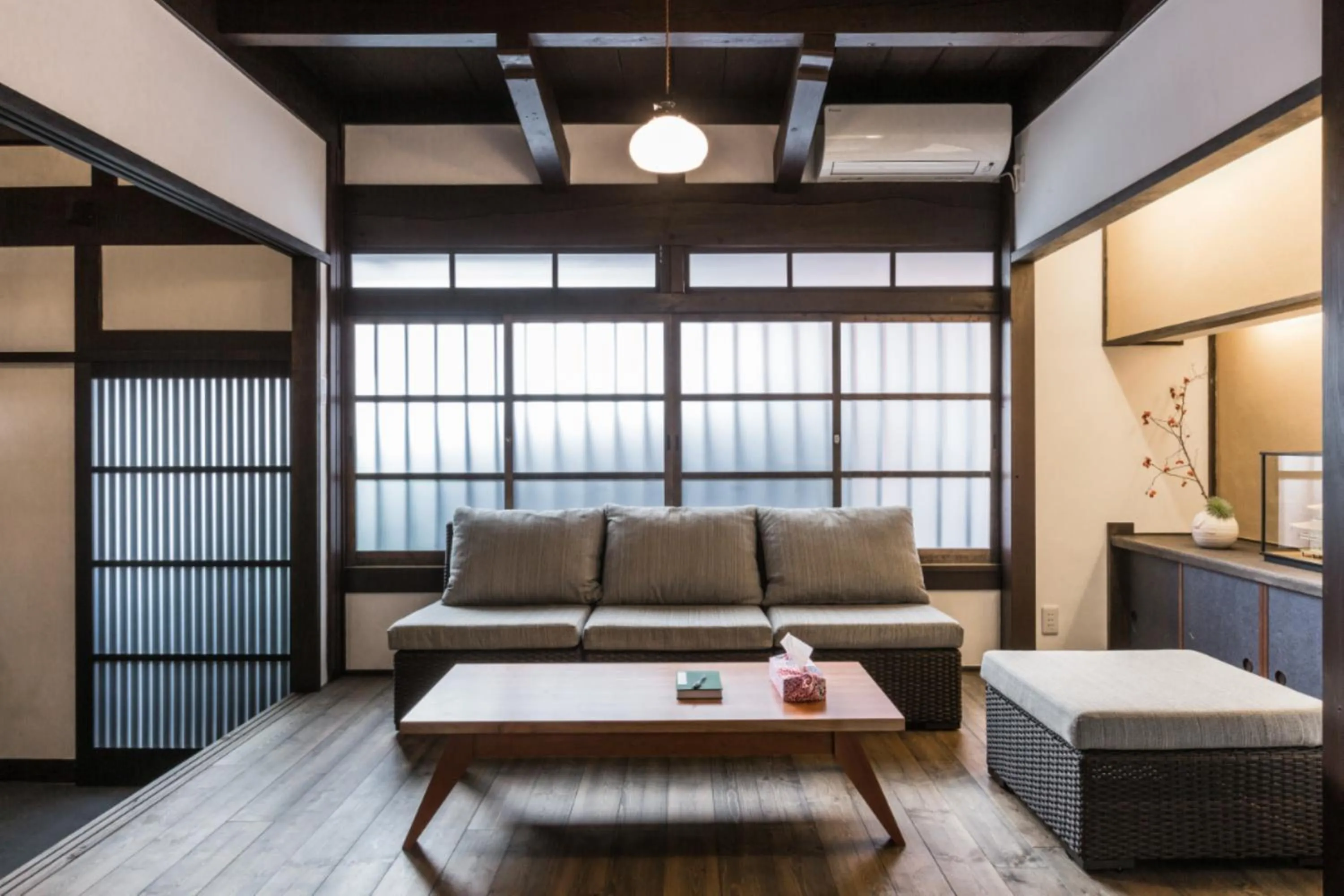 Kyoto Machiya Stay En -Certified Historic 100yo Entire House