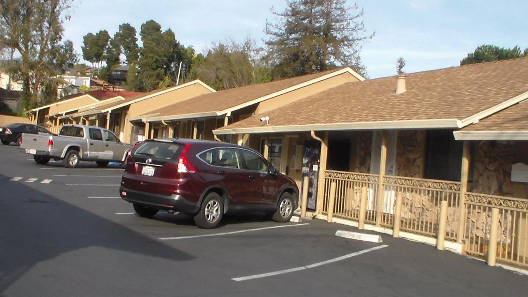 Property building in Laurel Inn