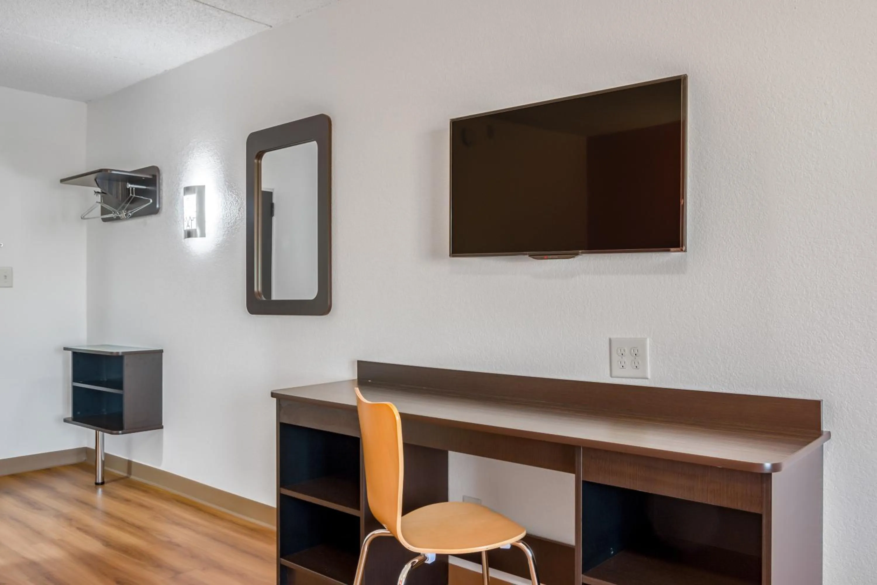 Bedroom in Motel 6-White, GA - Cartersville