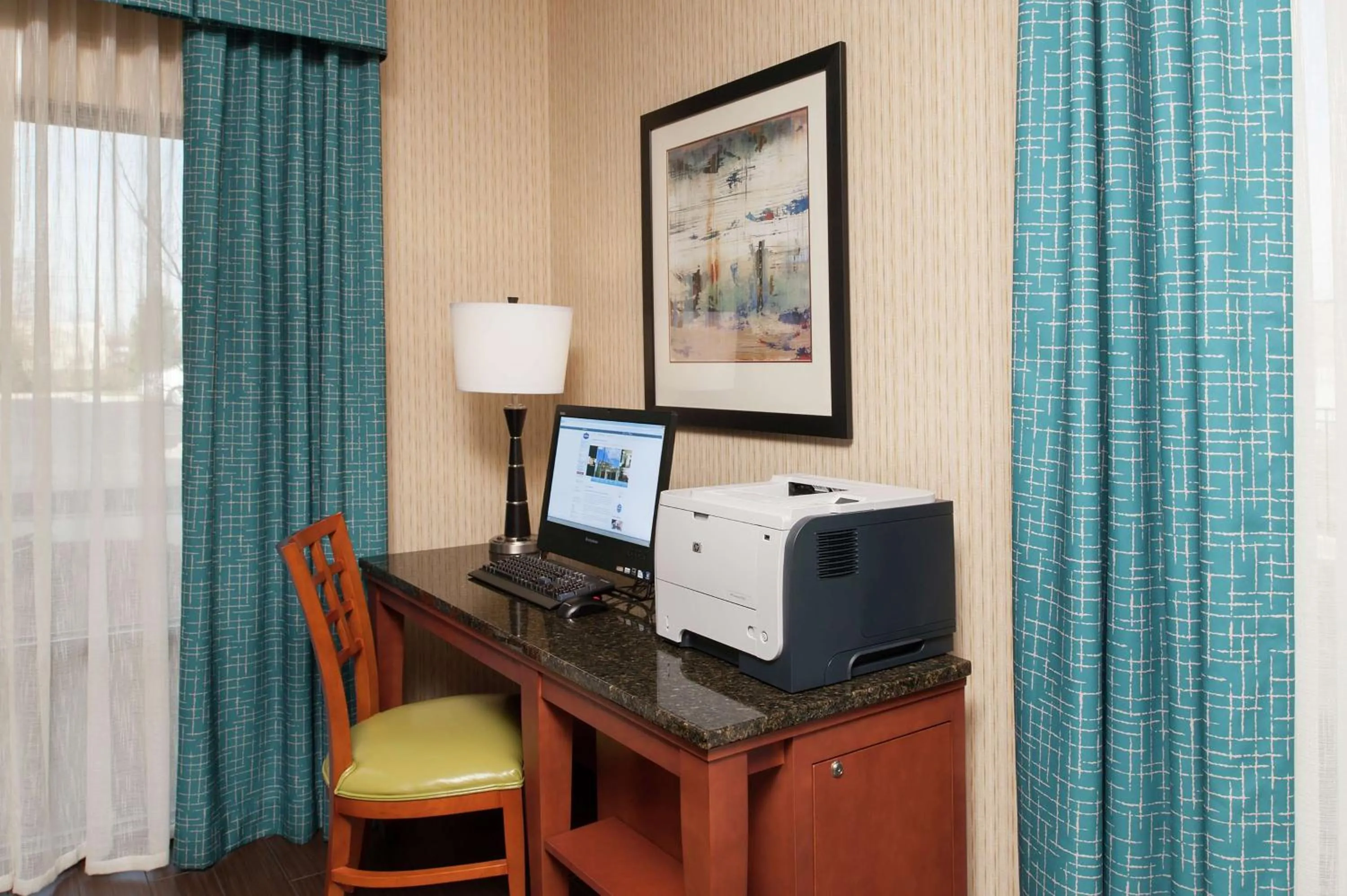 Business facilities in Hampton Inn Jacksonville