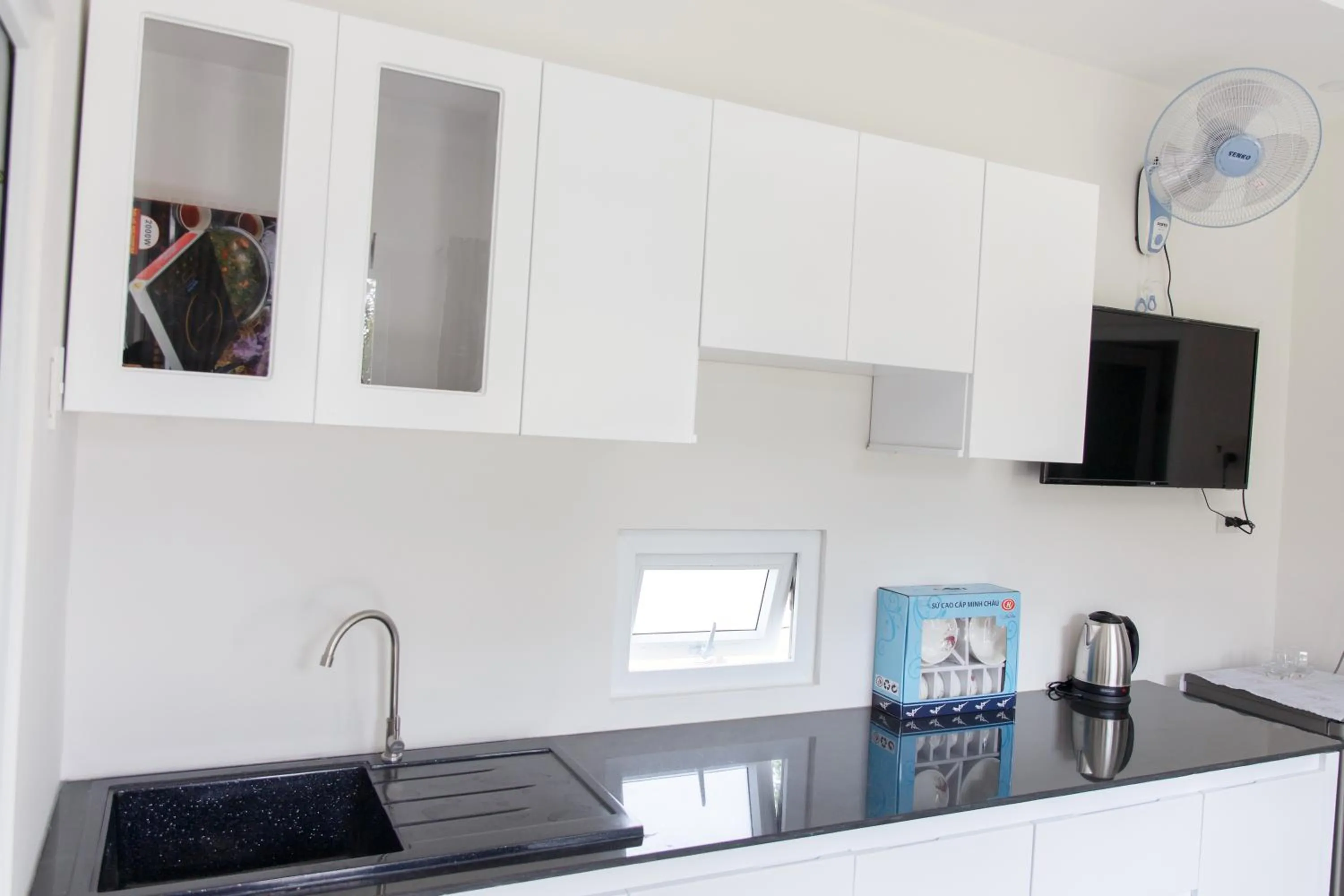 Kitchen or kitchenette in Hoang Dinh Homestay