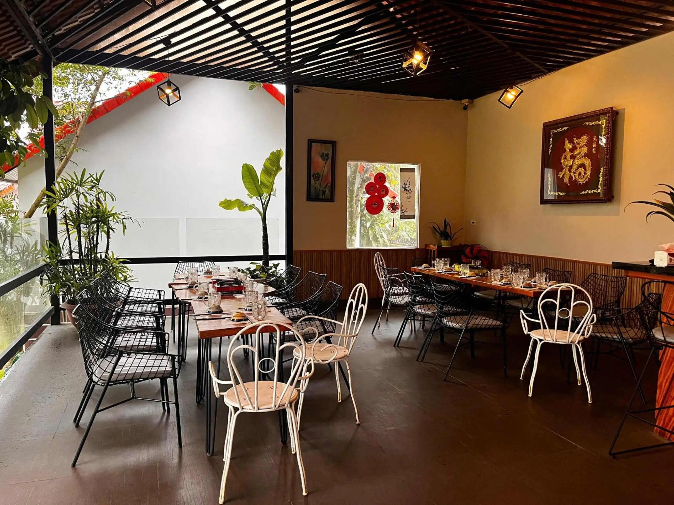 Restaurant/places to eat in Hoang Dinh Homestay