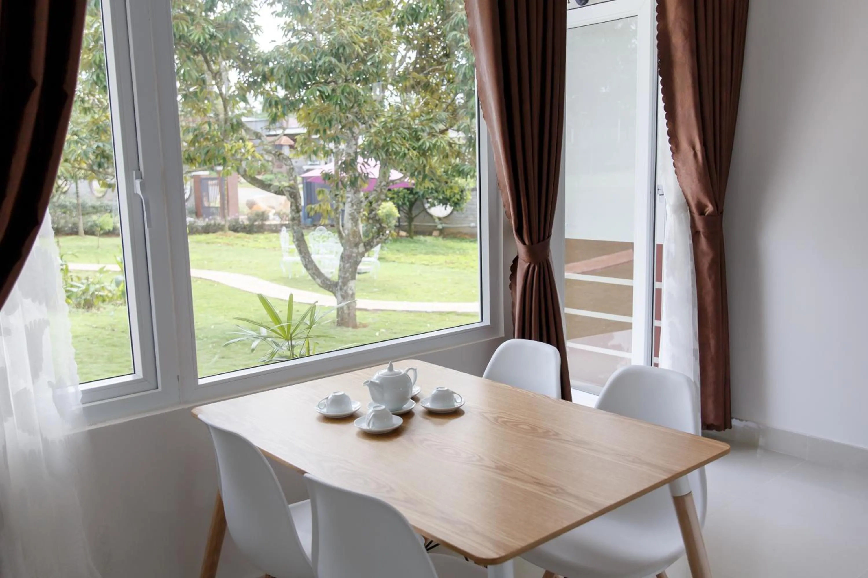 Day in Hoang Dinh Homestay