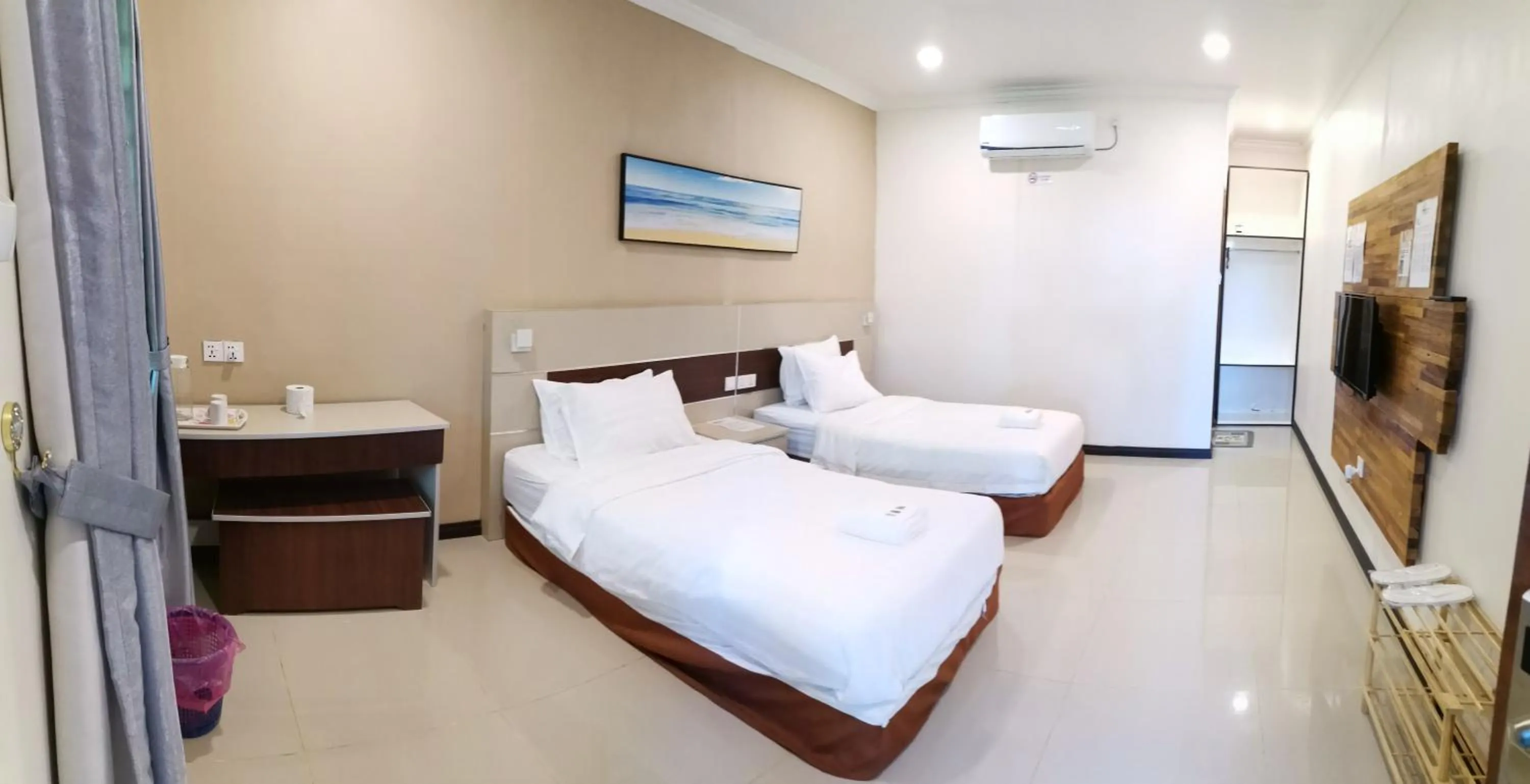 Bed in Hemingway Cottage 海明威度假屋