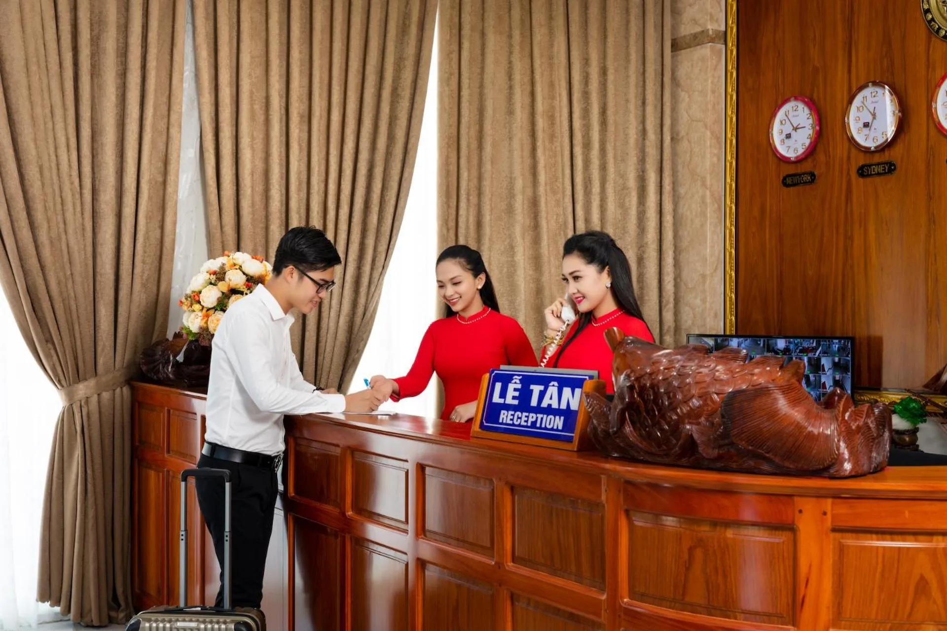 Lobby or reception in Phuc Ngoc Hotel