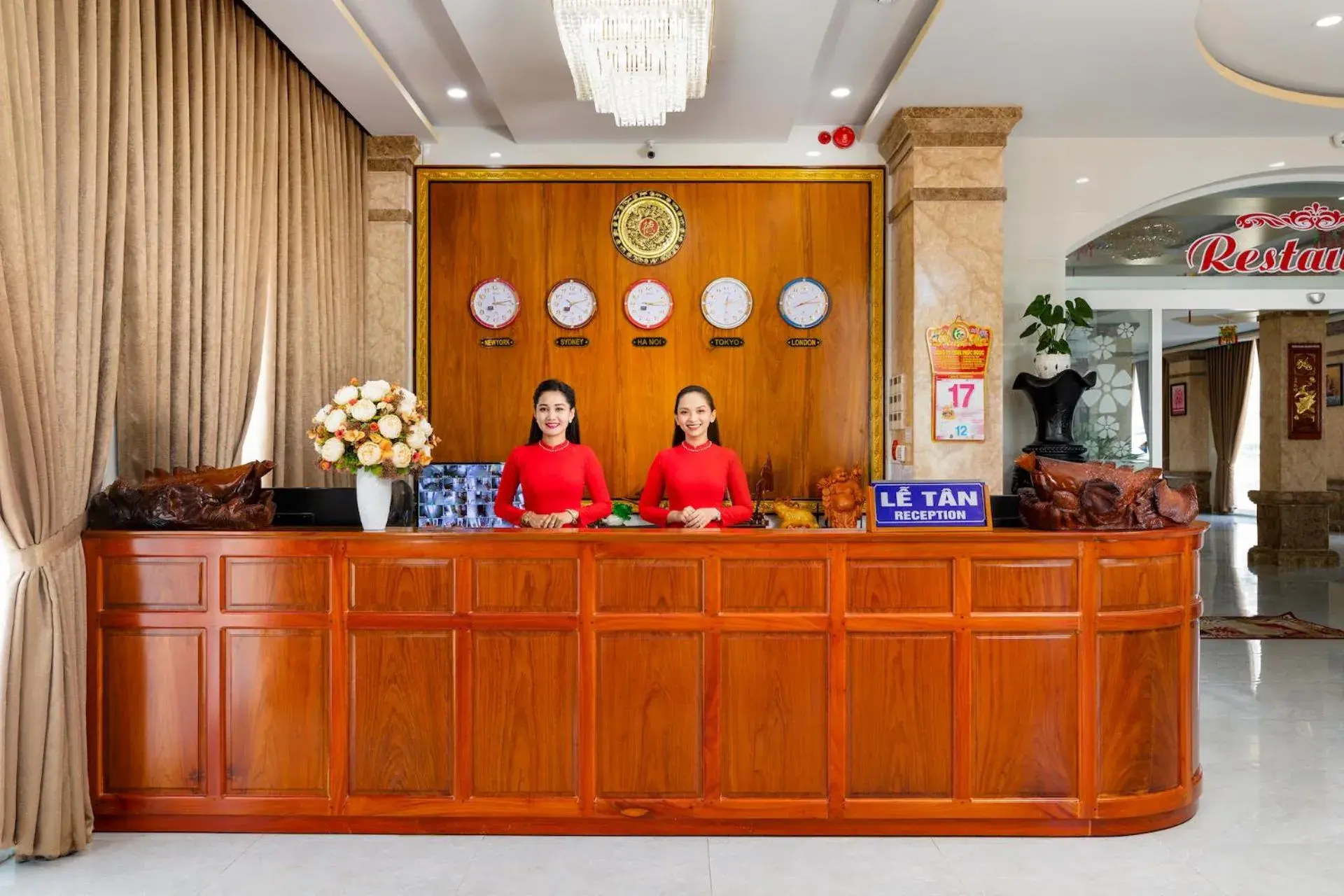 Lobby or reception in Phuc Ngoc Hotel Lobby or reception in Phuc Ngoc Hotel