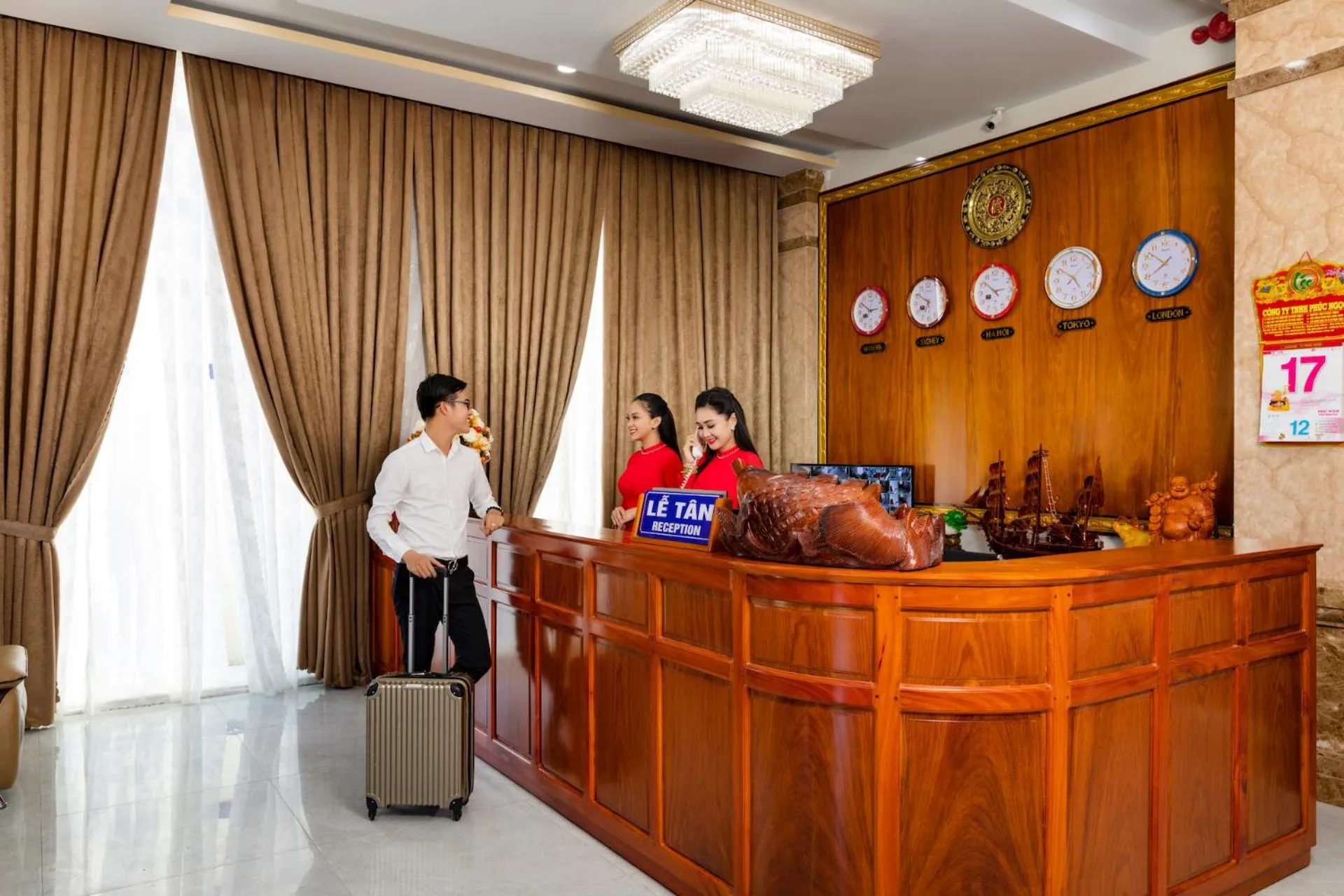 Lobby or reception in Phuc Ngoc Hotel
