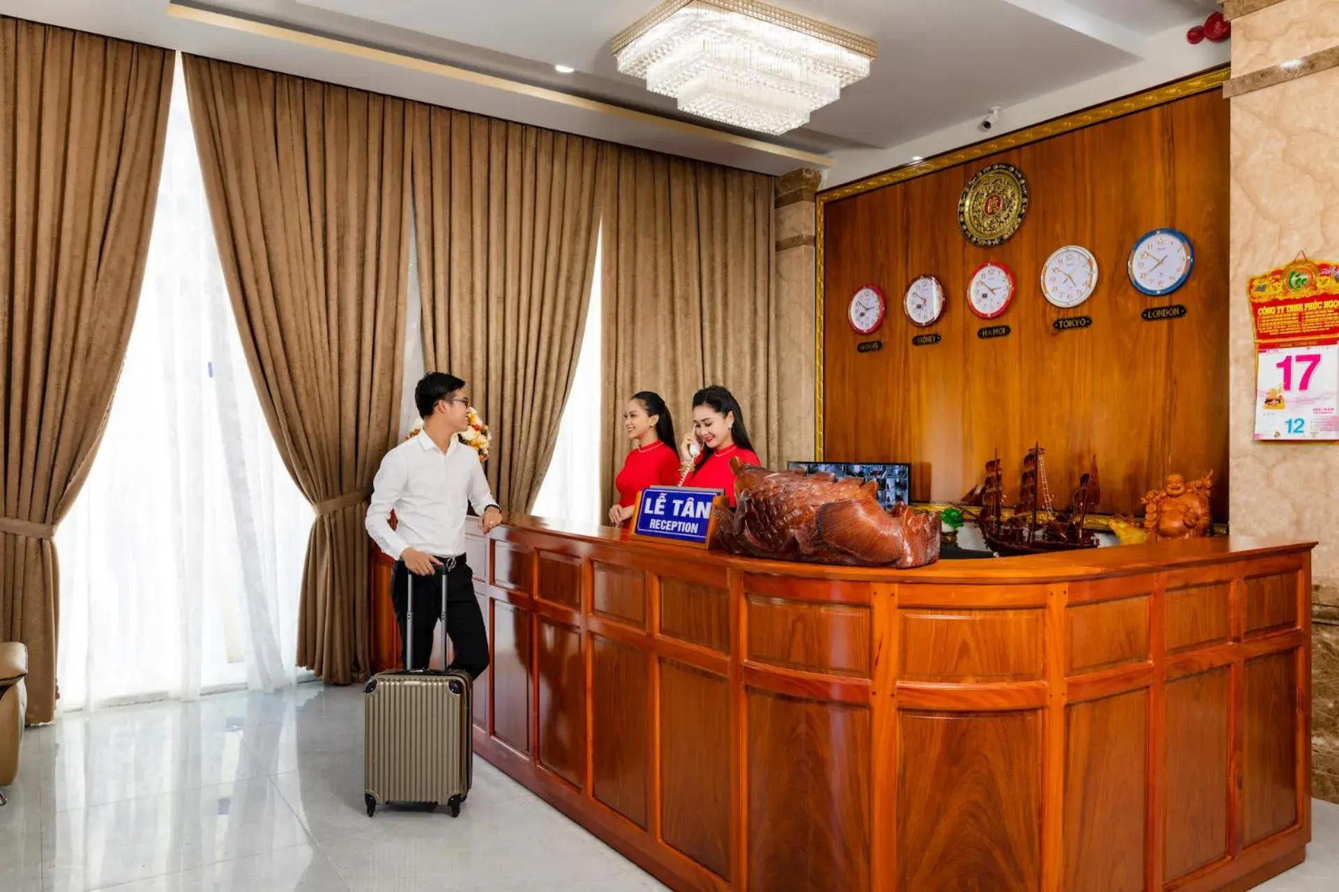 Lobby or reception in Phuc Ngoc Hotel Lobby or reception in Phuc Ngoc Hotel