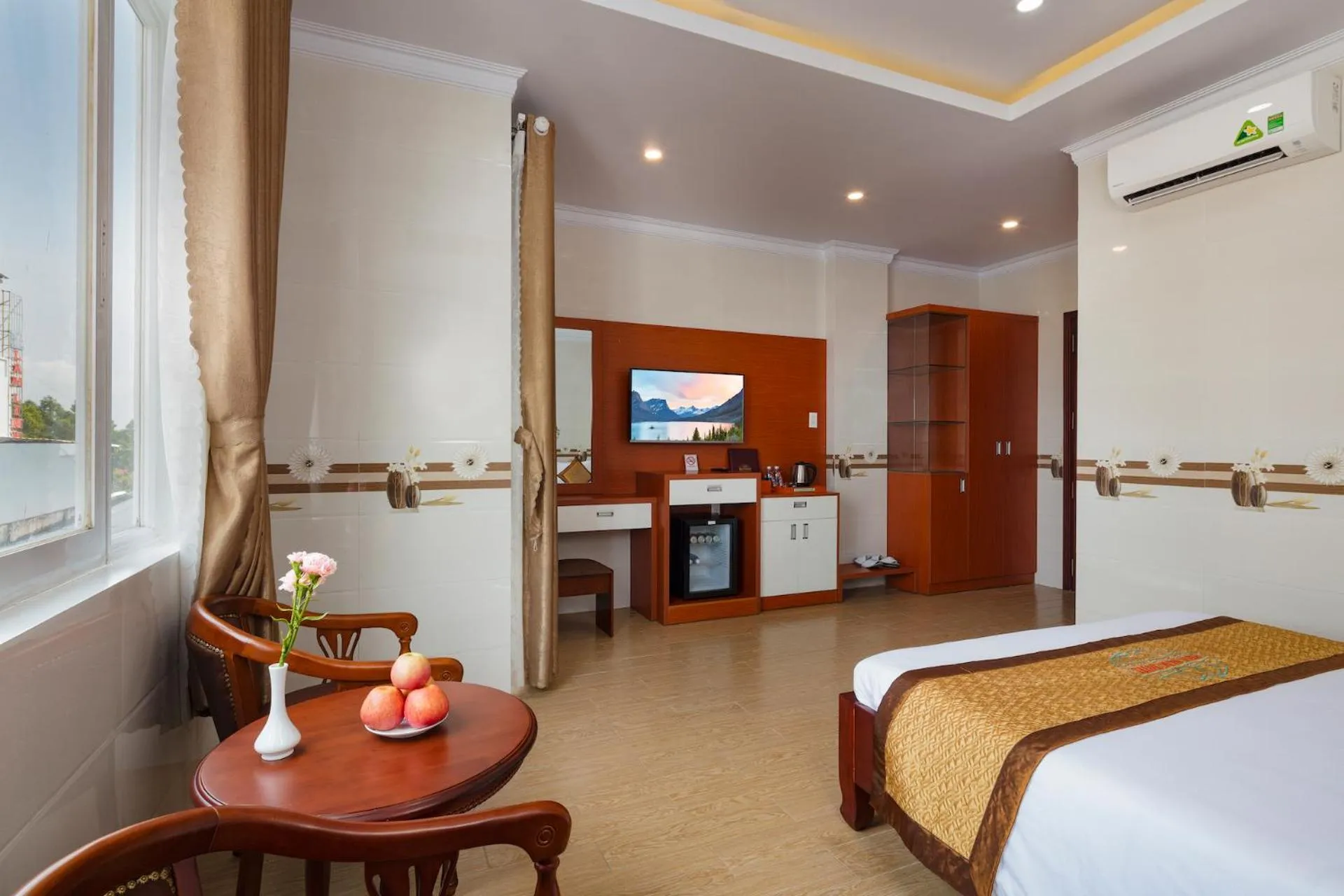 Bed in Phuc Ngoc Hotel