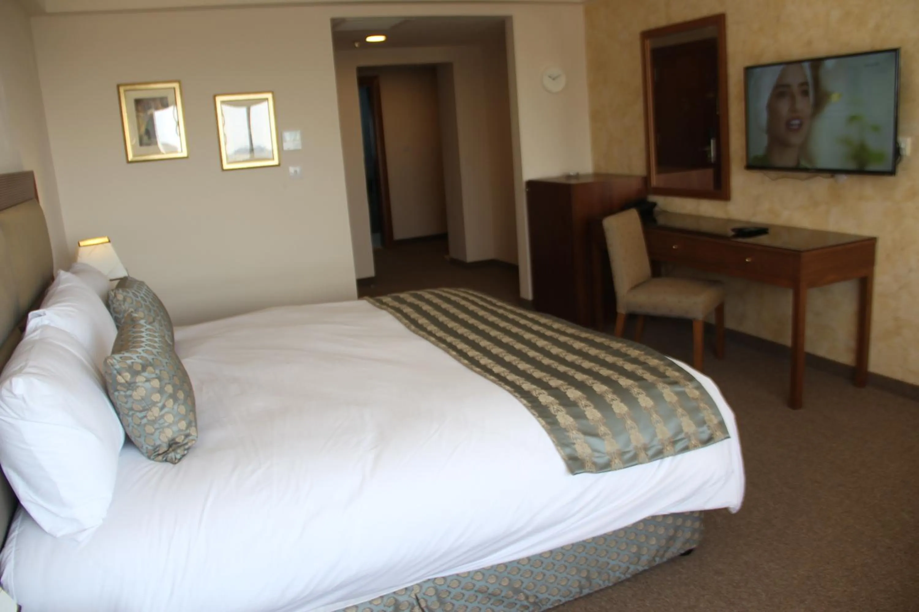 Bed in Saray Hotel Amman