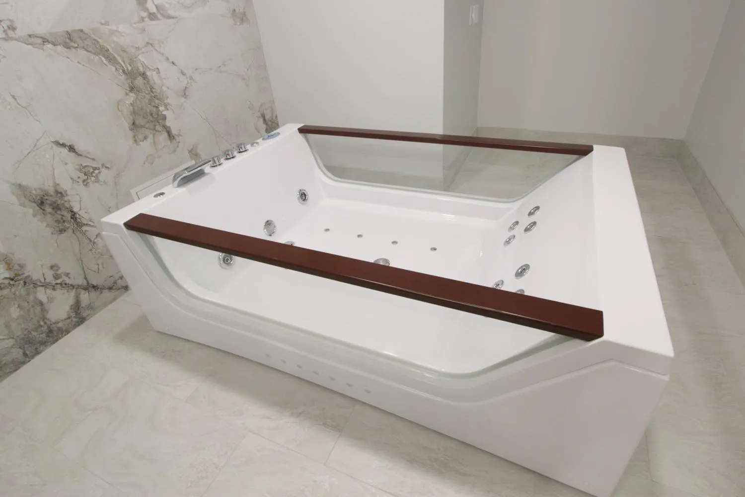 Hot Tub in Envi Boutique Hotel Henderson-Evansville South