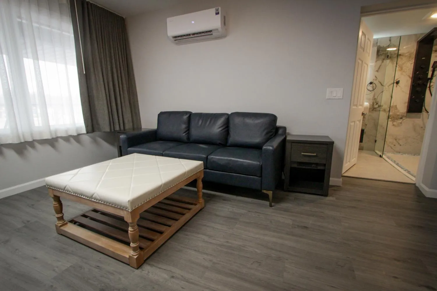 Seating area in Envi Boutique Hotel Henderson-Evansville South