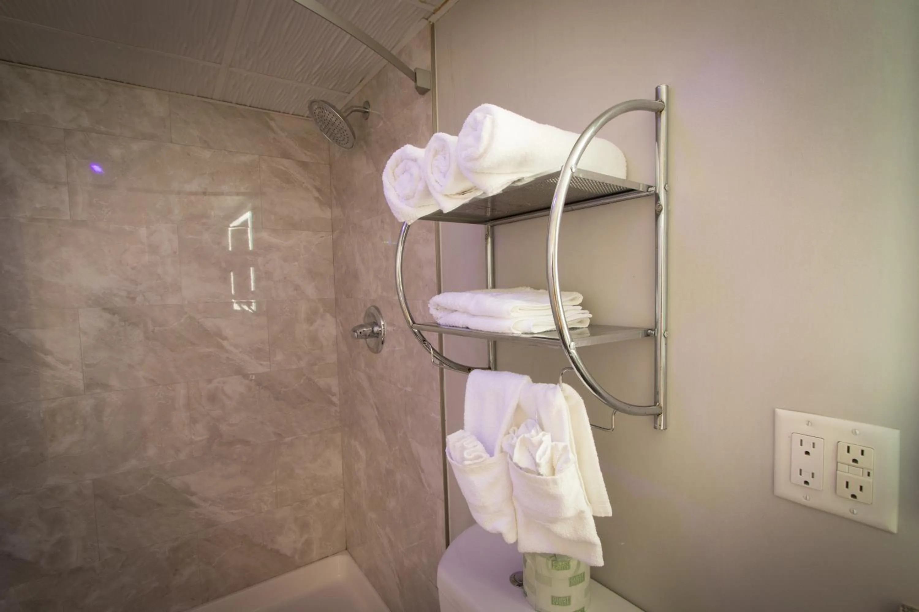 towels in Envi Boutique Hotel Henderson-Evansville South