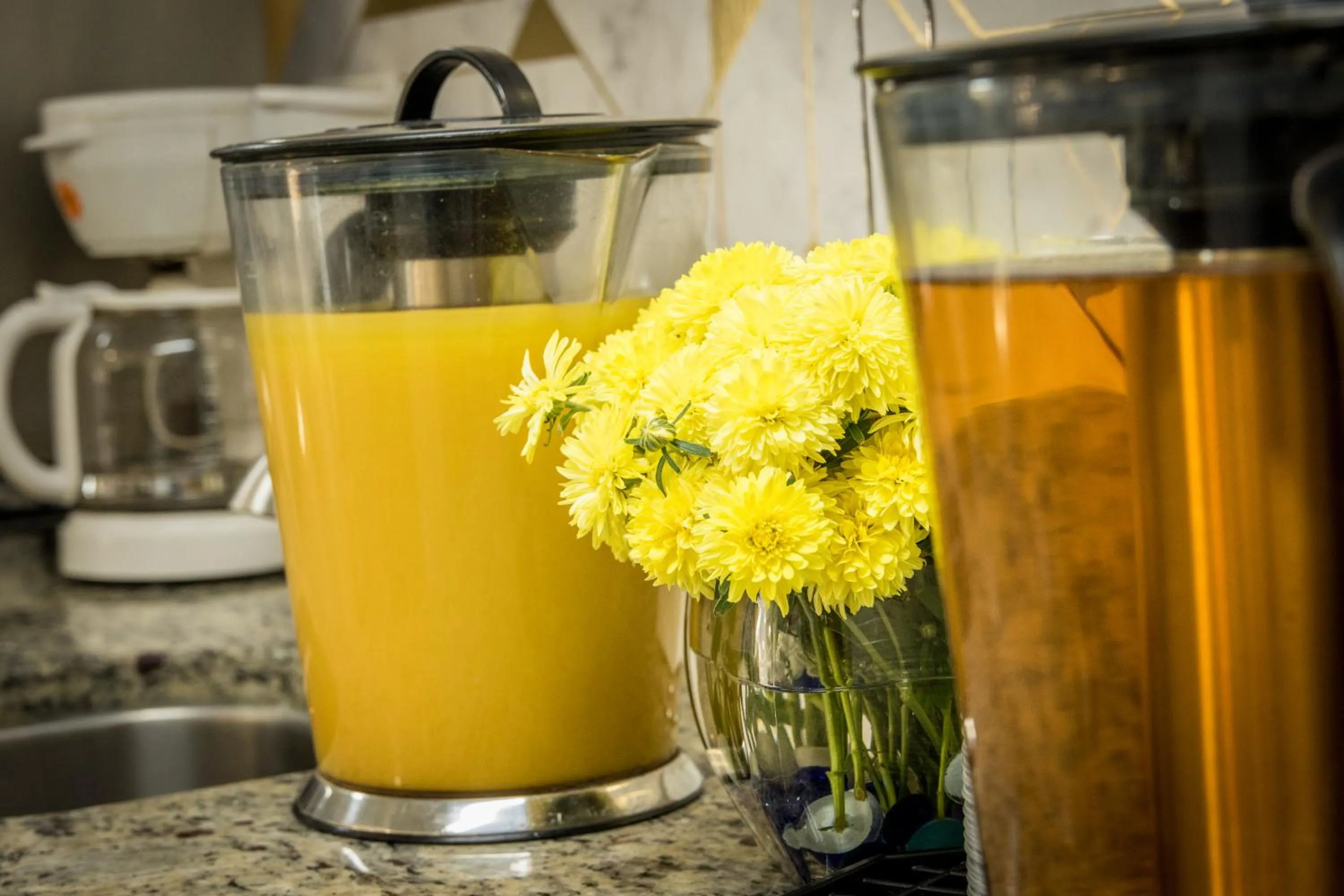 Drinks in Envi Boutique Hotel Henderson-Evansville South