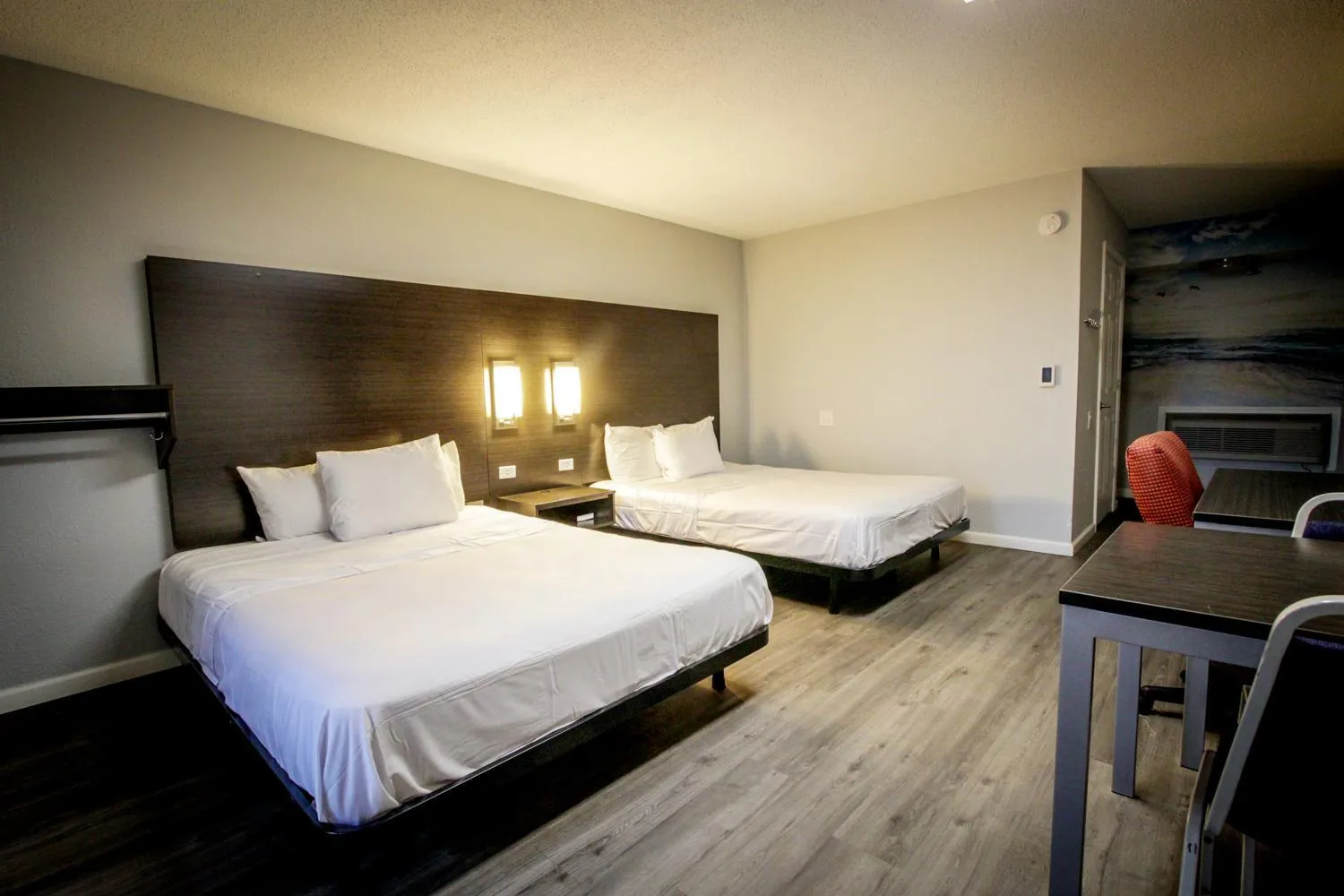 Bed in Envi Boutique Hotel Henderson-Evansville South