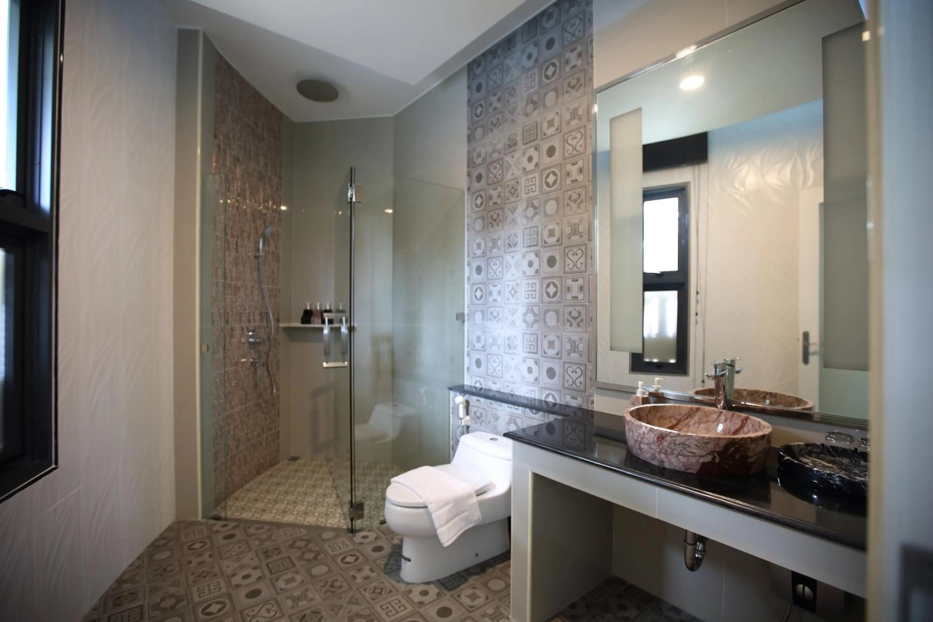 Shower in Wis Beach Khanom