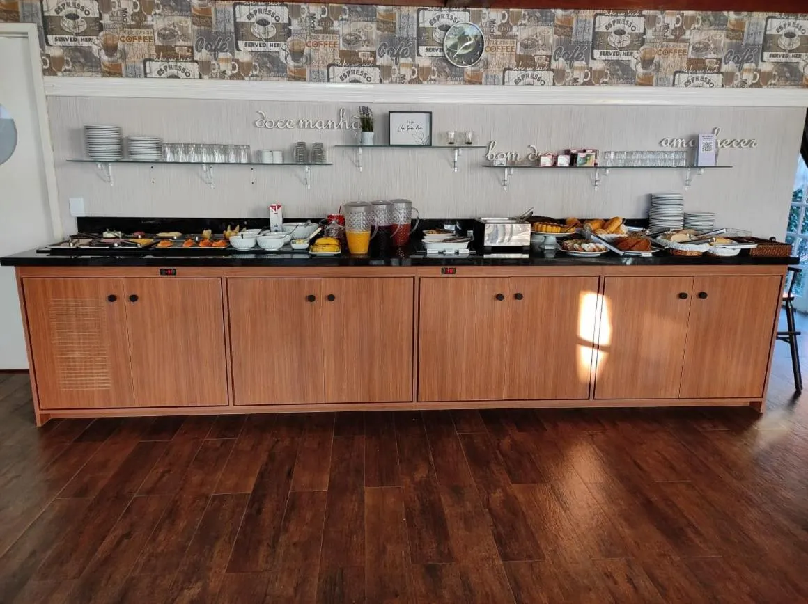 Breakfast in Hotel Cabana Jardim de Flores
