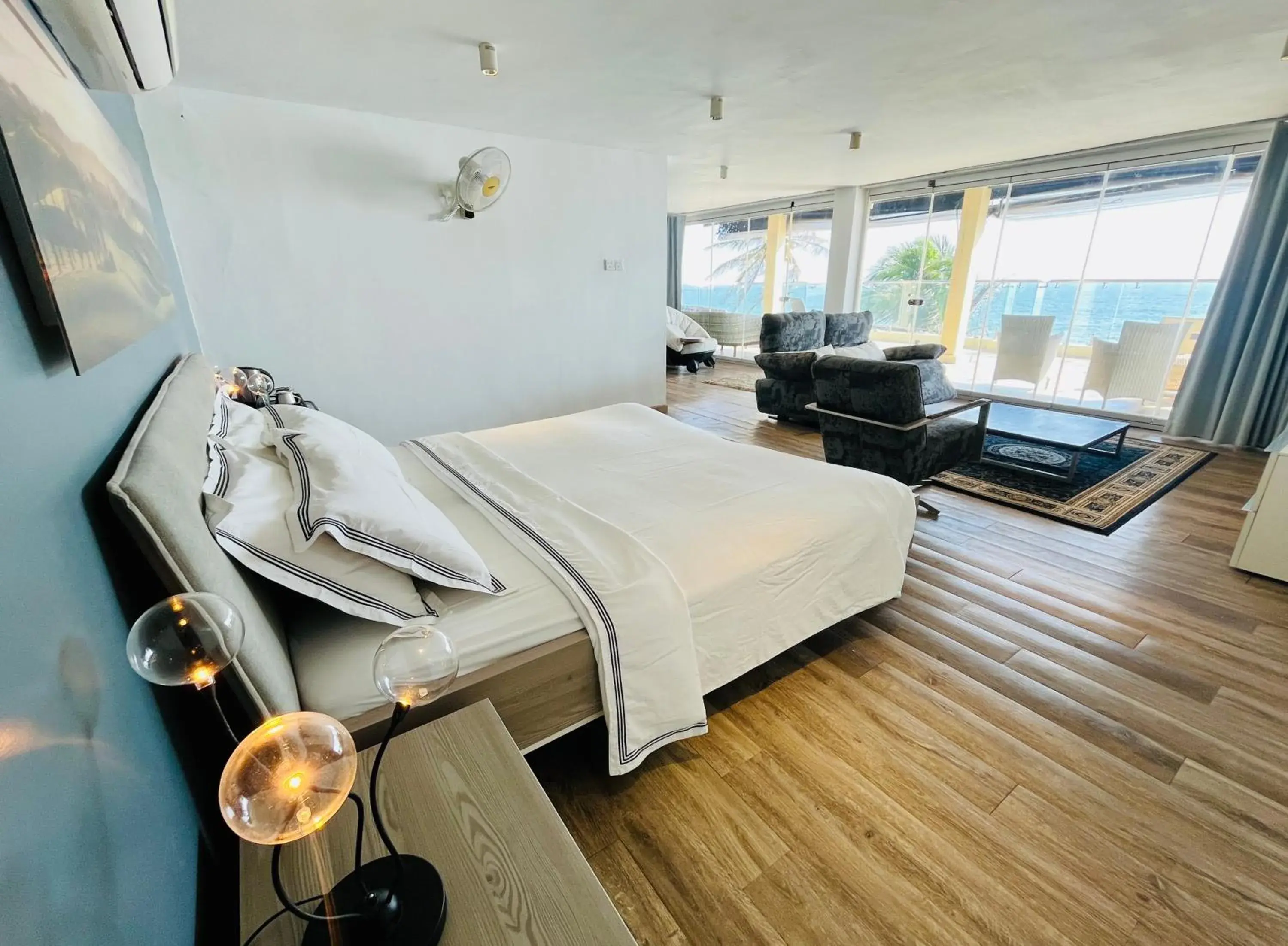 Deluxe King Studio - single occupancy in Hikka House - Thema Collection Deluxe King Studio - single occupancy in Hikka House - Thema Collection