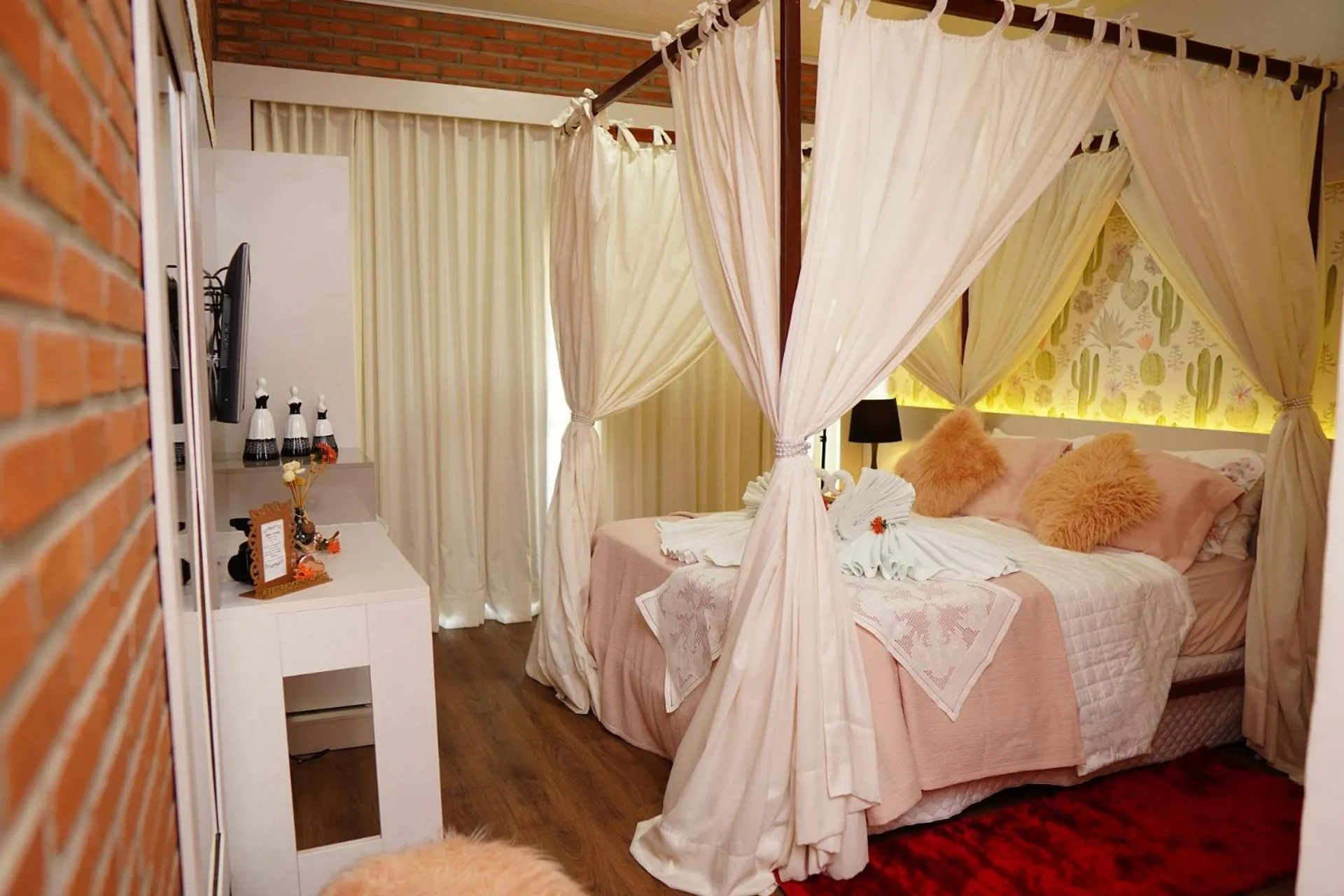 Photo of the whole room, Bed in Pedra do Sino Hotel