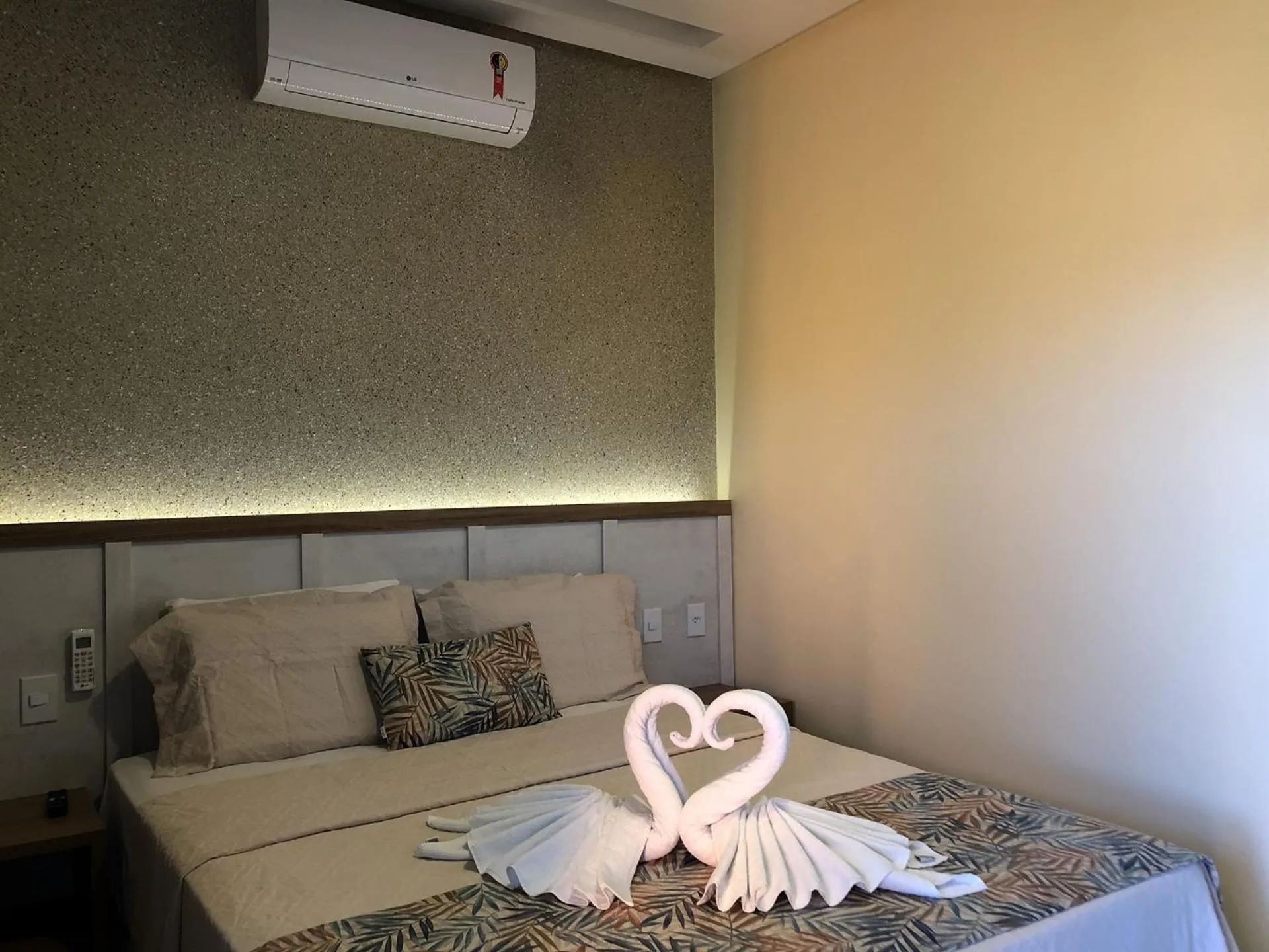 Photo of the whole room, Bed in Pedra do Sino Hotel