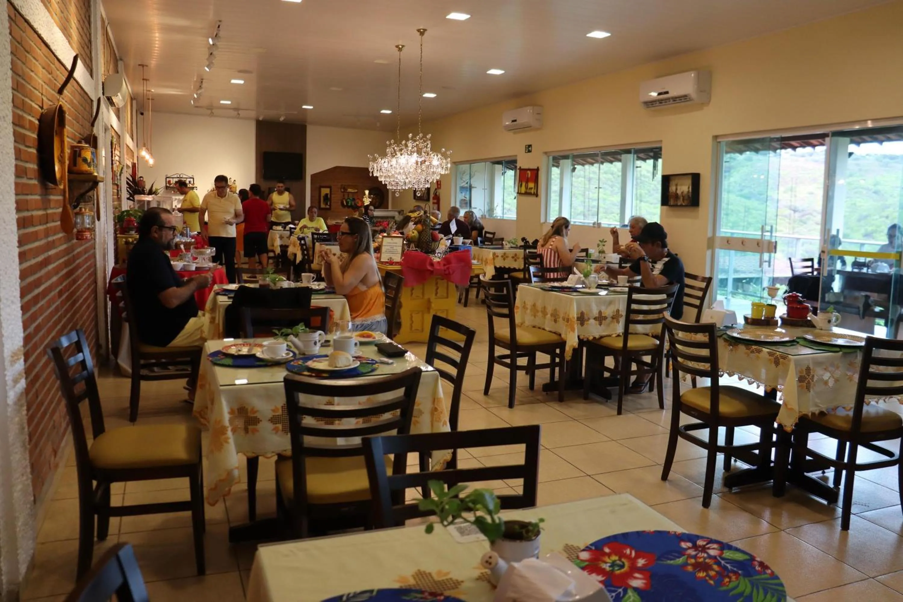 Restaurant/places to eat in Pedra do Sino Hotel