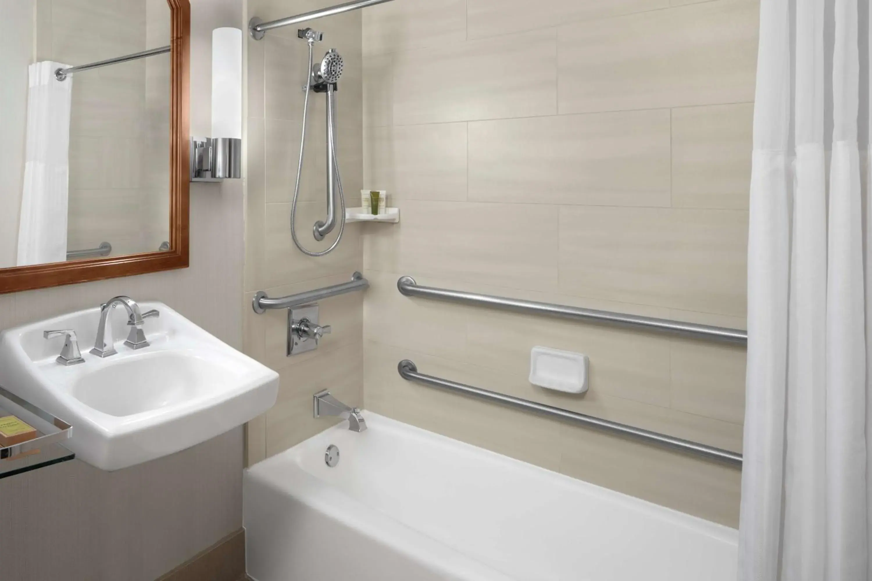 Bathroom in Hilton Kansas City Airport Bathroom in Hilton Kansas City Airport