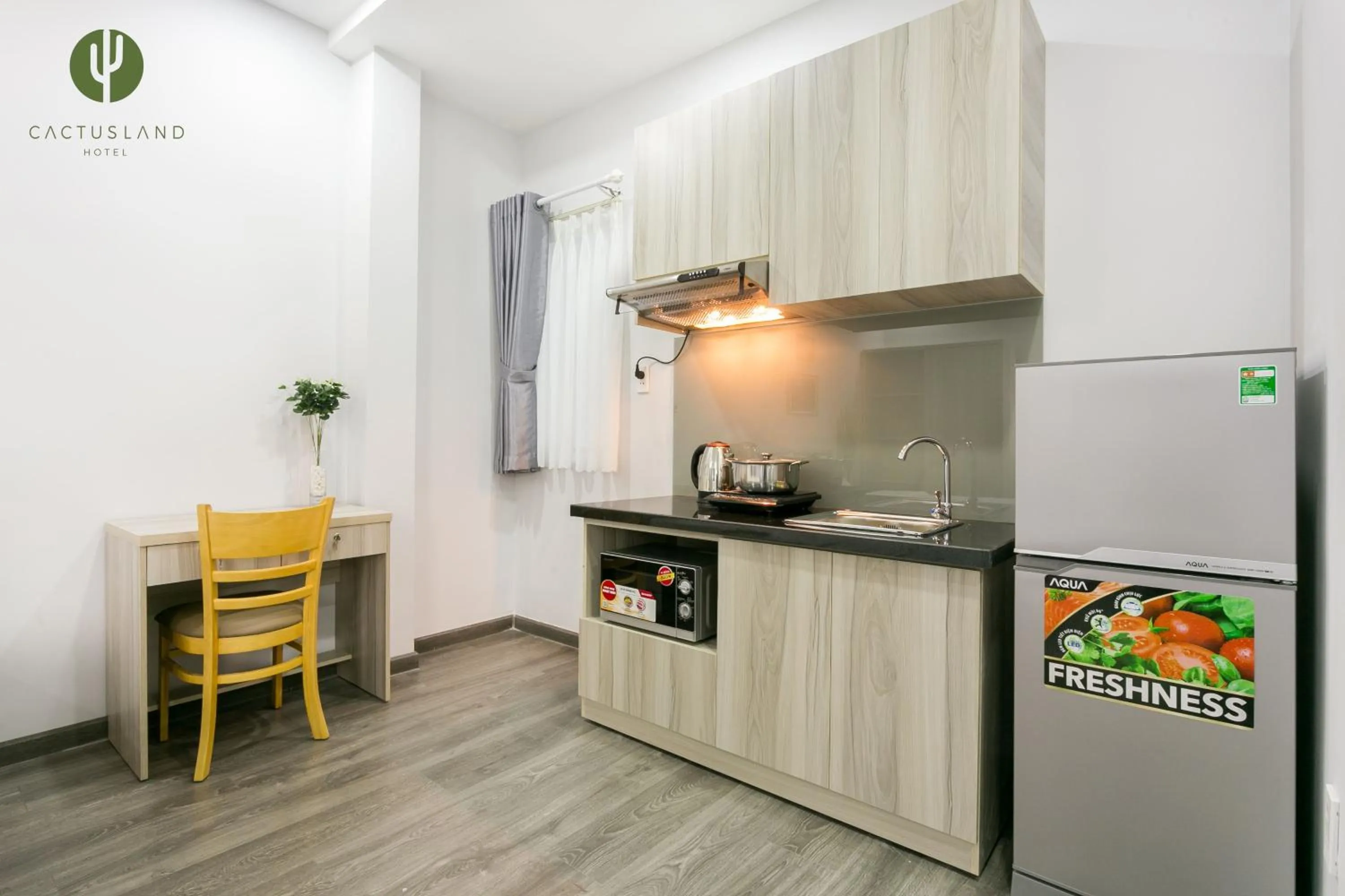 Shower in Cactusland Hotel & Apartment