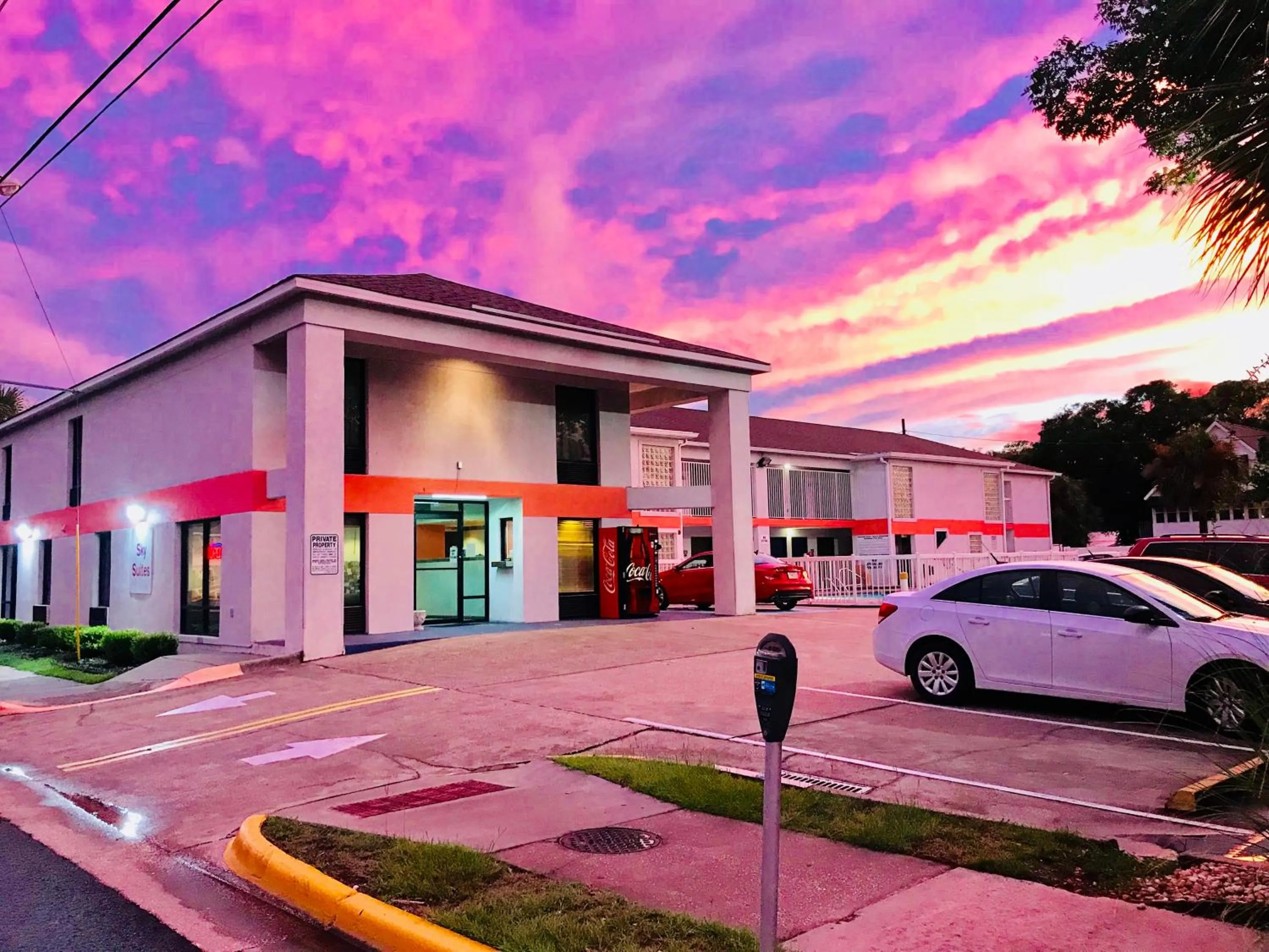 Facade/entrance in Sky Suites