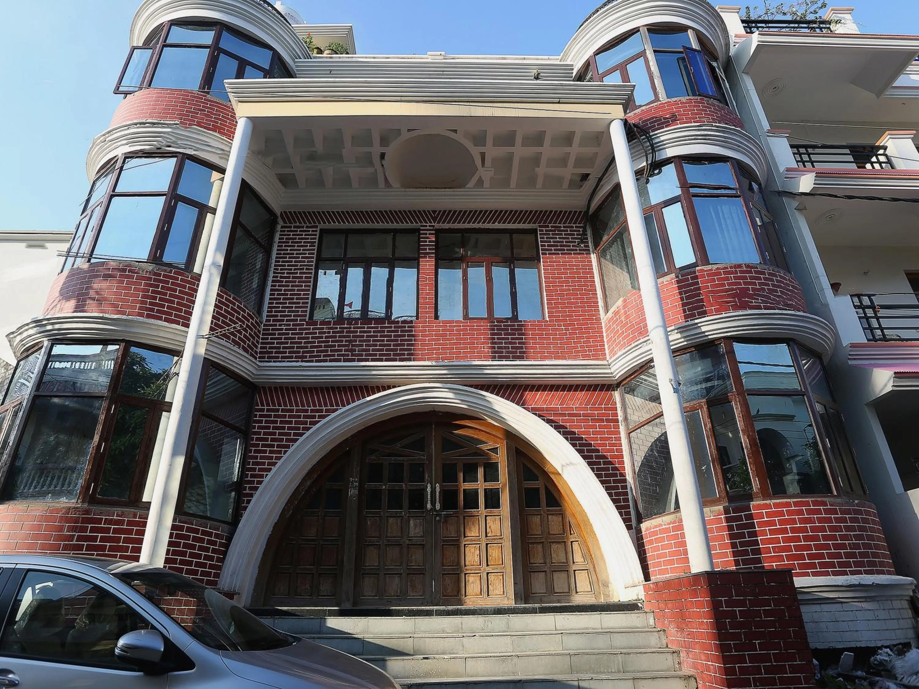 Facade/entrance in Super Hotel O Tulip Inn